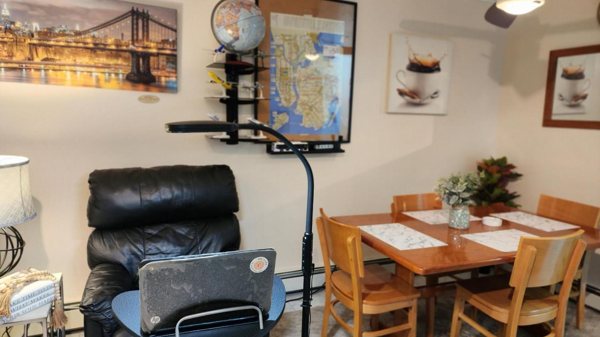 Booking.com Exxlusive: Fully Furnished One Bedroom Entire With Full Size Bed. For One Person Or Couple, Soulmate Positive Friendship