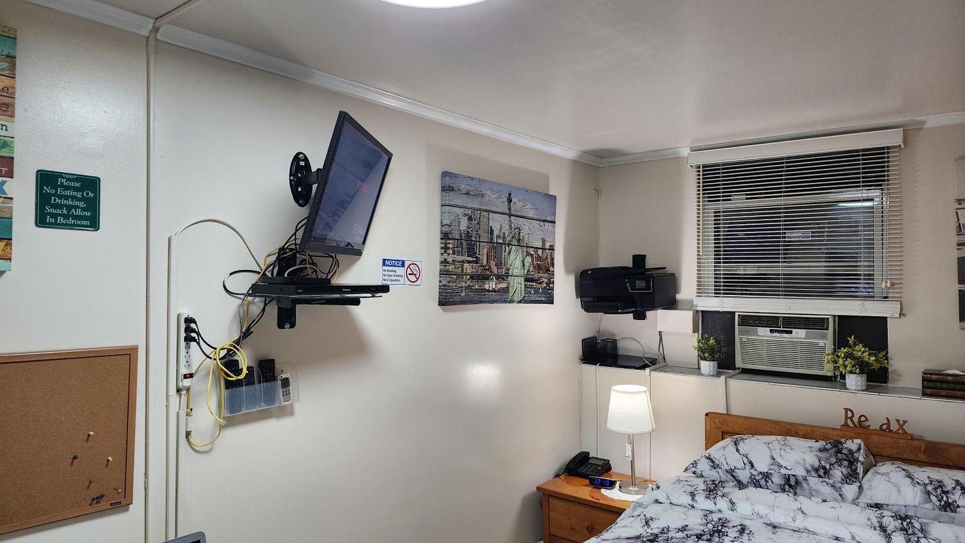 Apartment Booking.com Exxlusive: Fully Furnished One Bedroom Entire With Full Size Bed. For One Person Or Couple, Soulmate Positive Friendship New York