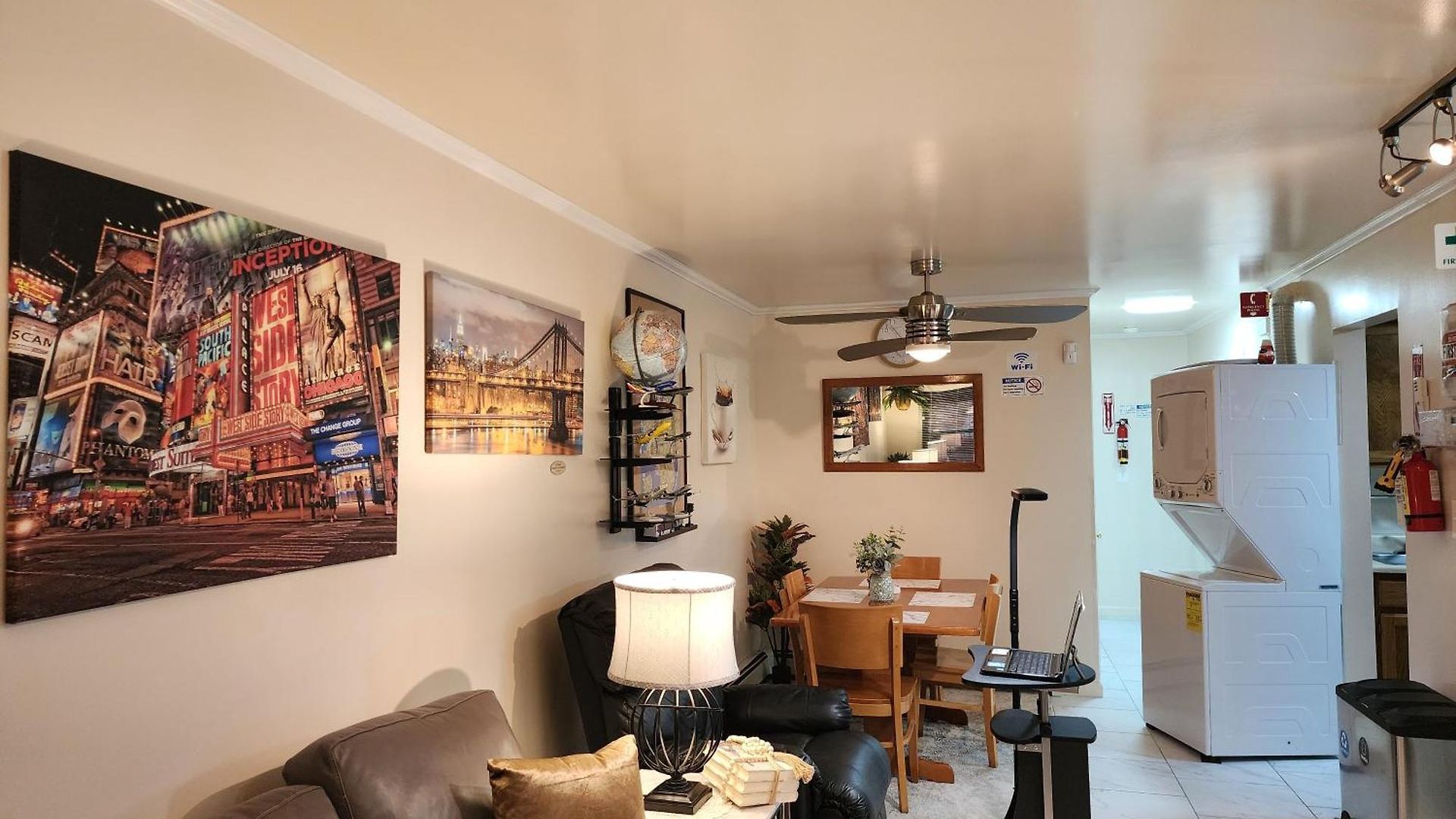 Booking.com Exxlusive: Fully Furnished One Bedroom Entire With Full Size Bed. For One Person Or Couple, Soulmate Positive Friendship Apartment