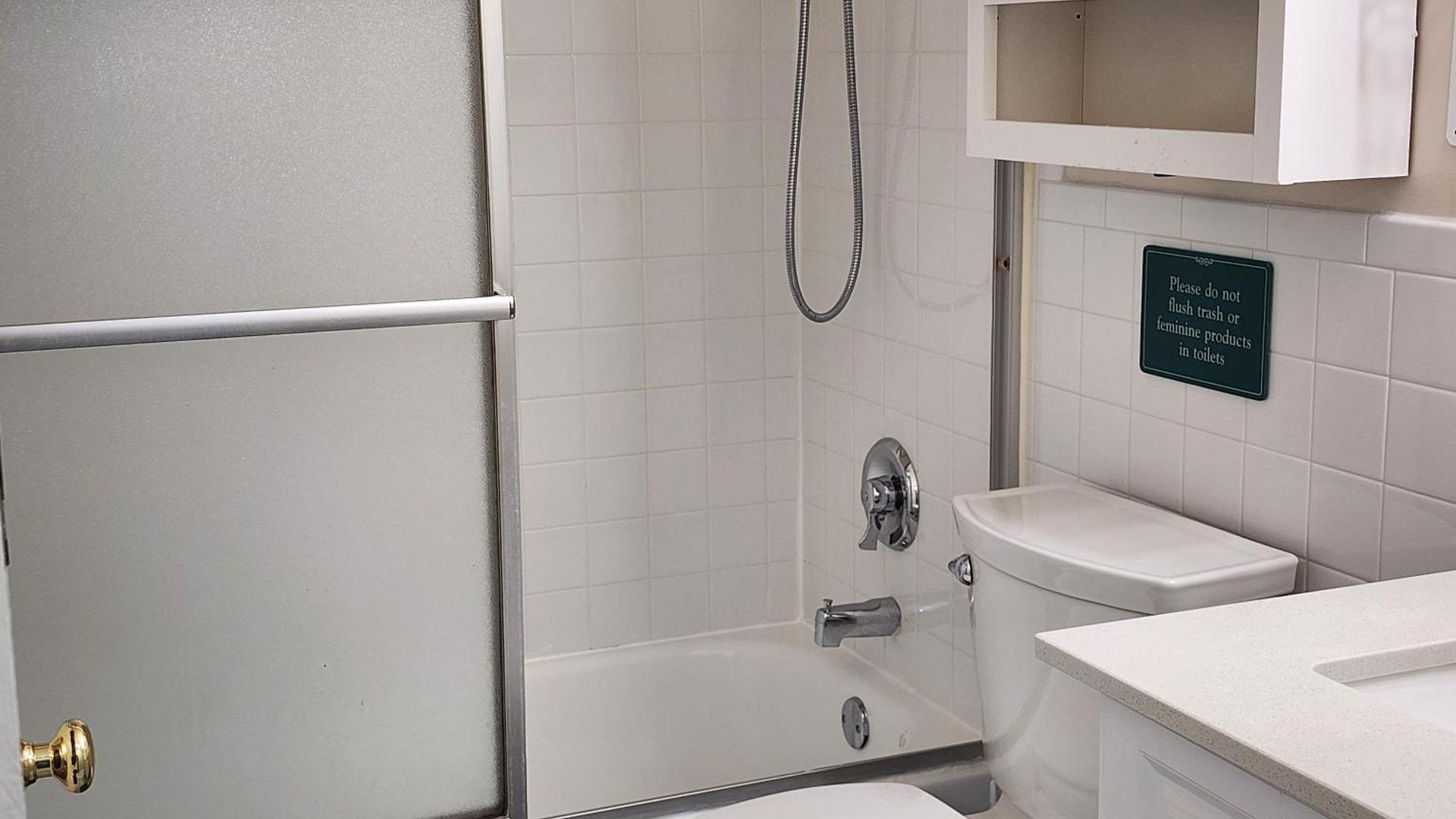 Booking.com Exxlusive: Fully Furnished One Bedroom Entire With Full Size Bed. For One Person Or Couple, Soulmate Positive Friendship Apartment New York