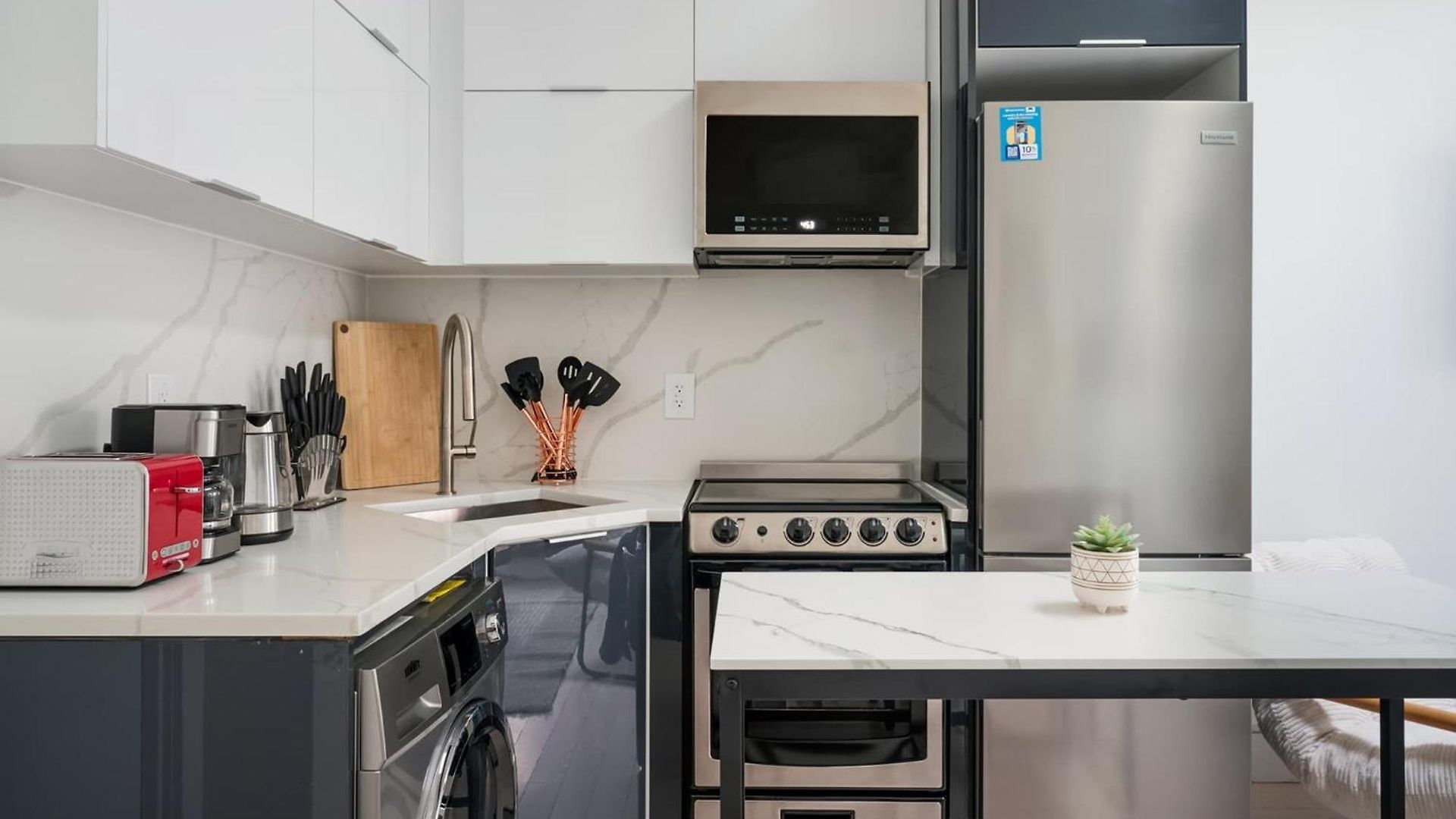 317-4b New 1 Bedroom Prime Upper East Wd Walk 2 C Park Apartment *