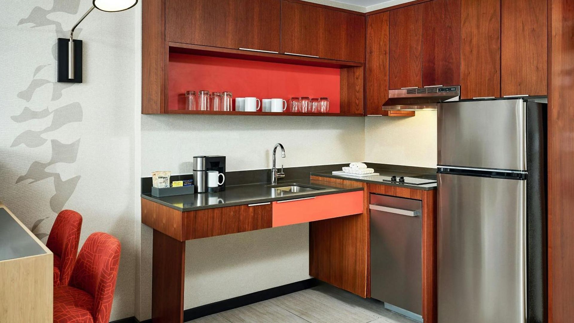 By Marriott Queens 3*