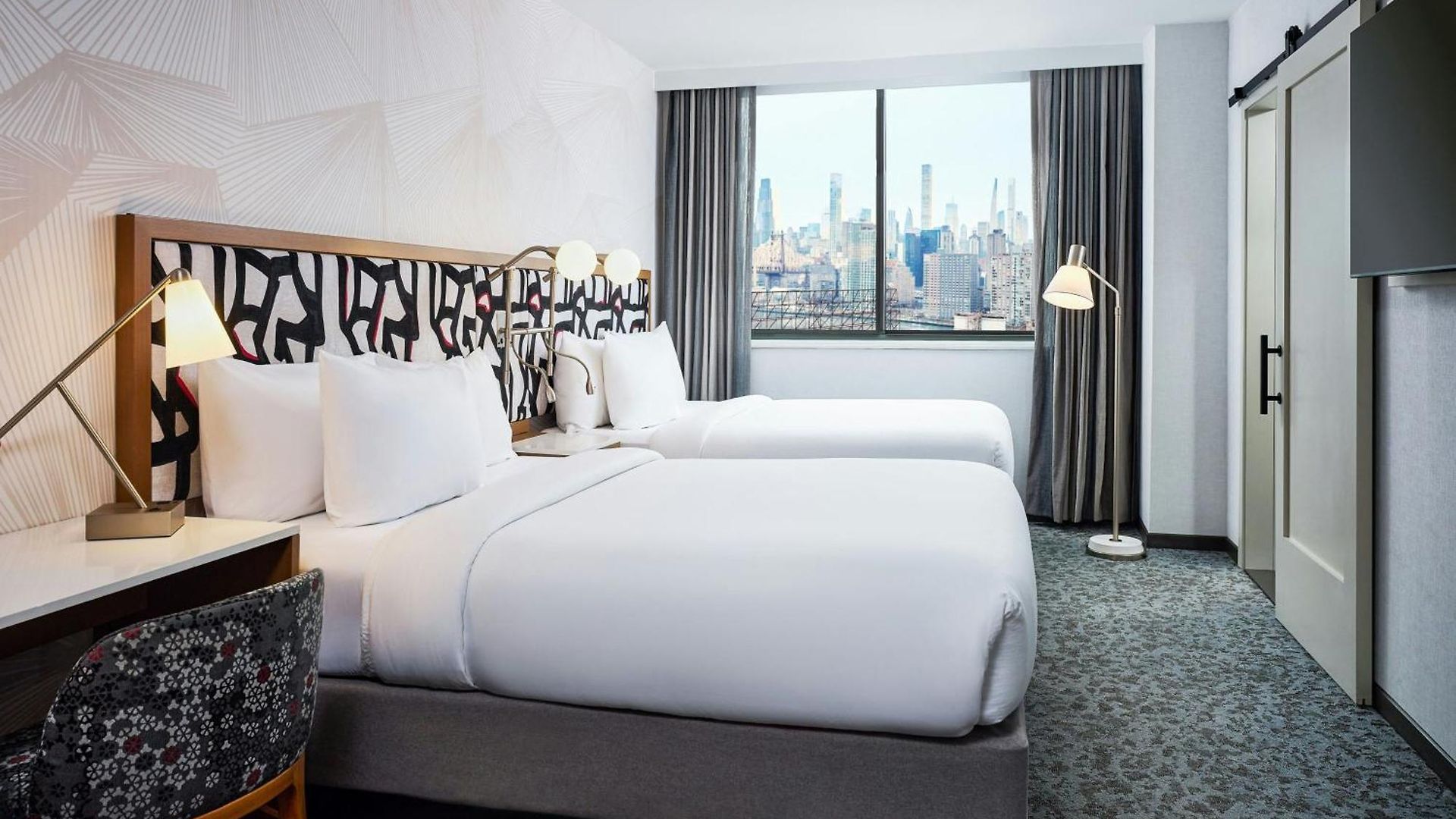 Springhill By Marriott Queens Hotel 3*
