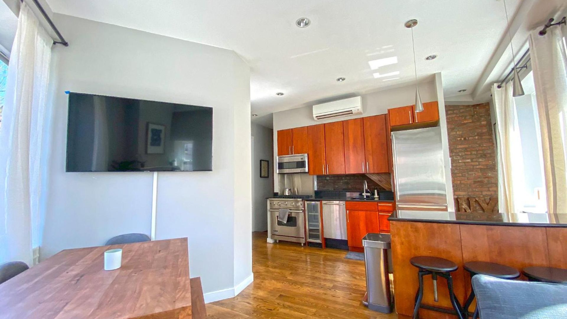 Gorgeous Three Bedroom West Village Townhouse Apartment New York