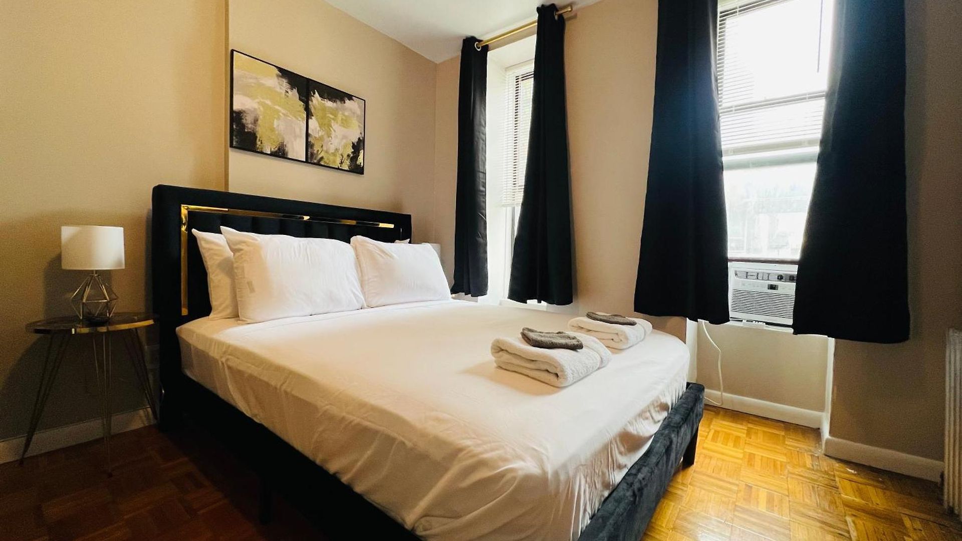 Midtown Manor Apartment New York