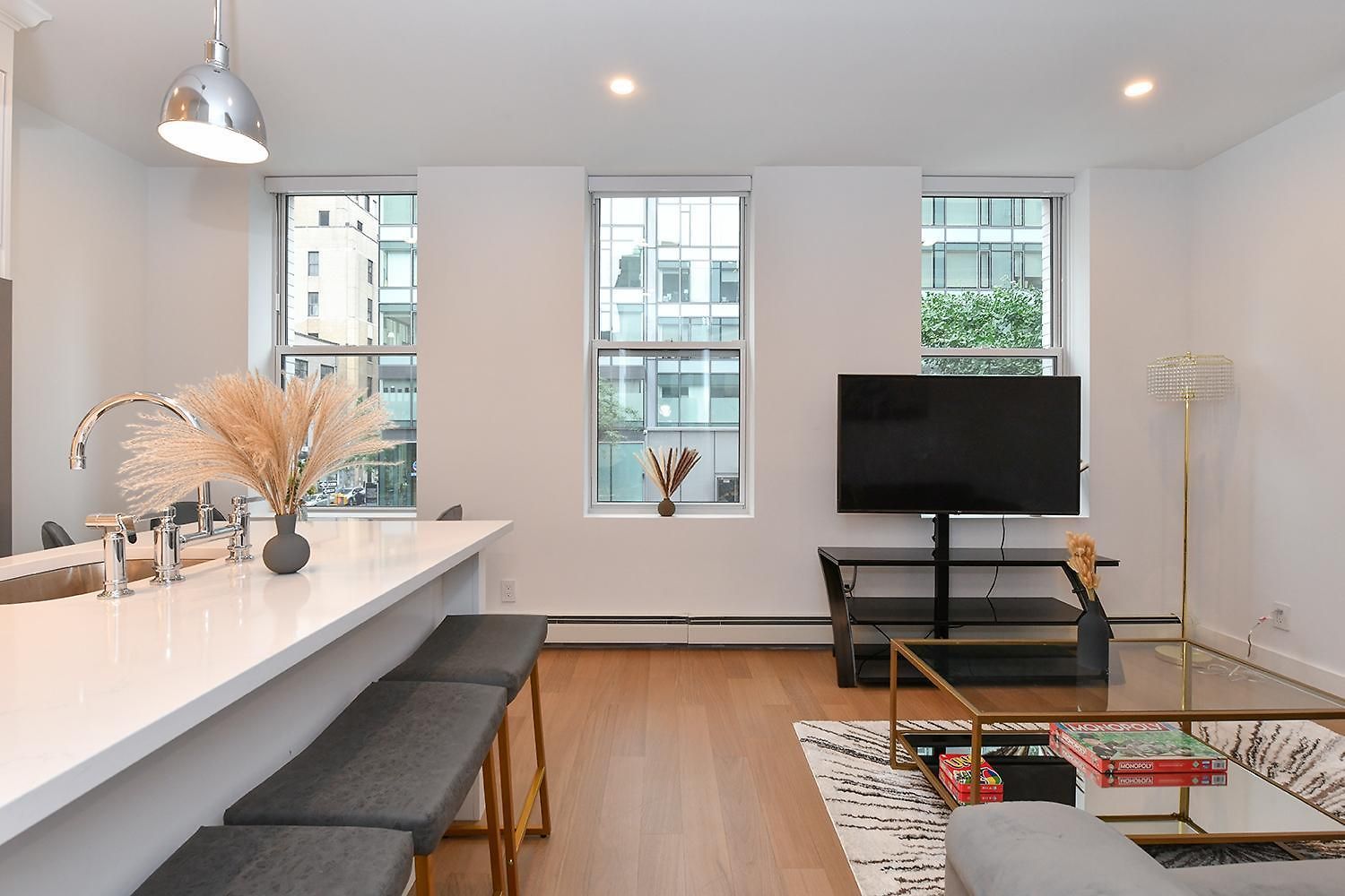 Sophisticated 3 Bedroom Duplex In The Heart Of Midtown Apartment