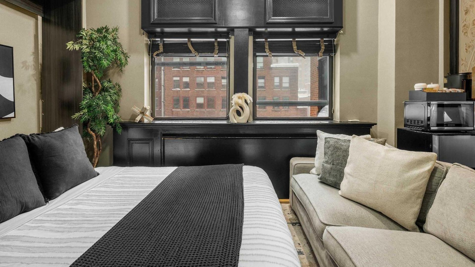 Nyc Walking Distance To Everywhere!