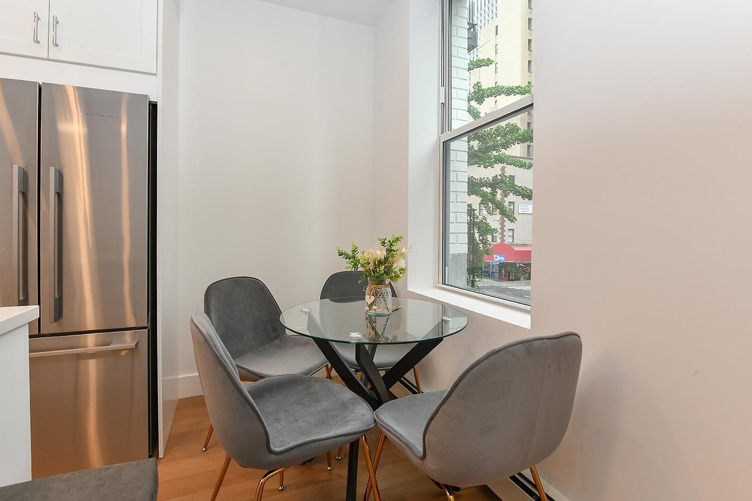 Apartment Sophisticated 3 Bedroom Duplex In The Heart Of Midtown *