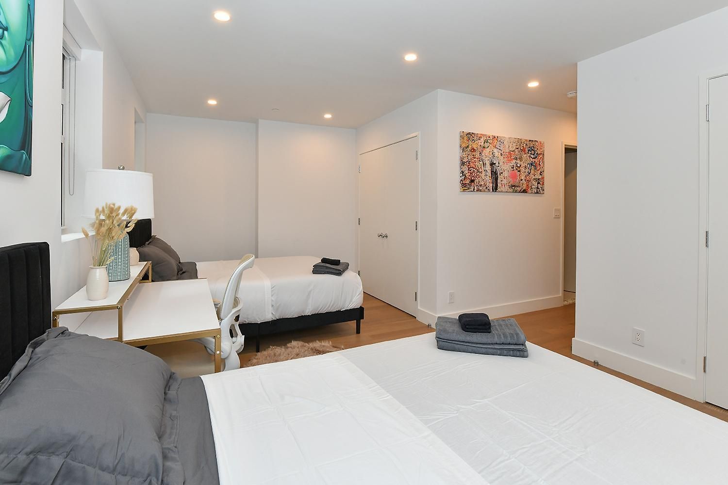 Sophisticated 3 Bedroom Duplex In The Heart Of Midtown Apartment