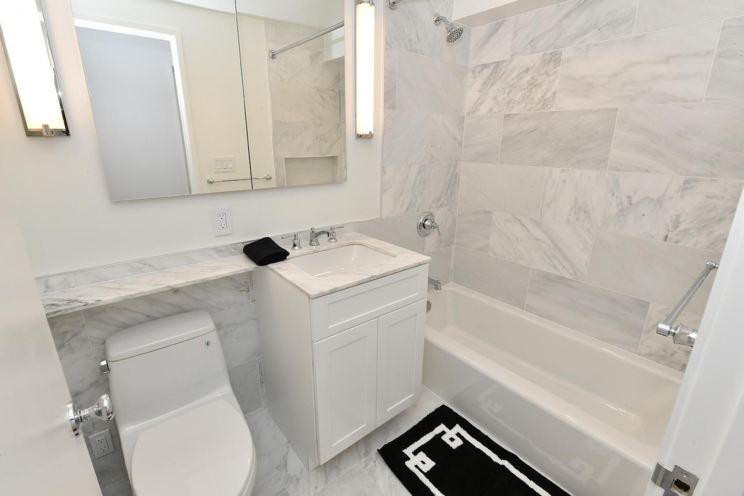 Sophisticated 3 Bedroom Duplex In The Heart Of Midtown