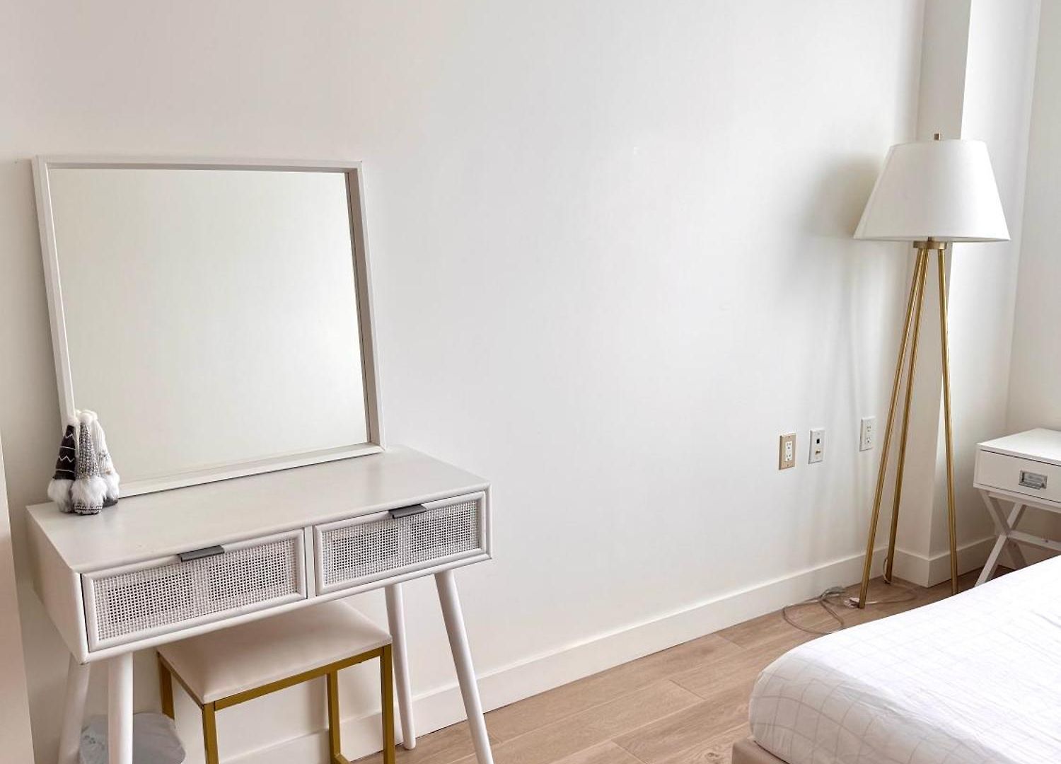Peaceful Quiet Spacious New Modern Penthouse 3-bedroom With A Balcony * New York