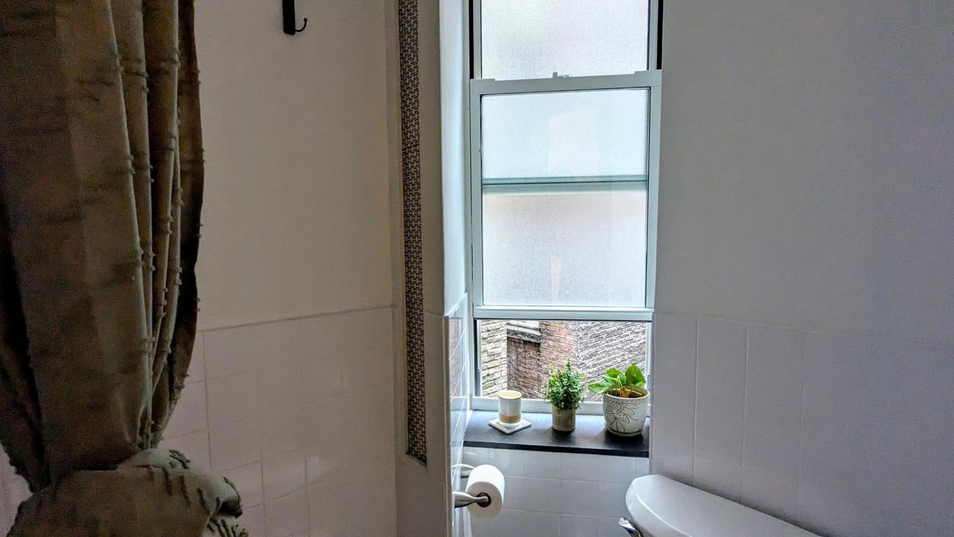 Apartment Private Bedroom With Shared Bathroom In Union Square Downtown Manhattan - Steps From The Dining & Nightlife!