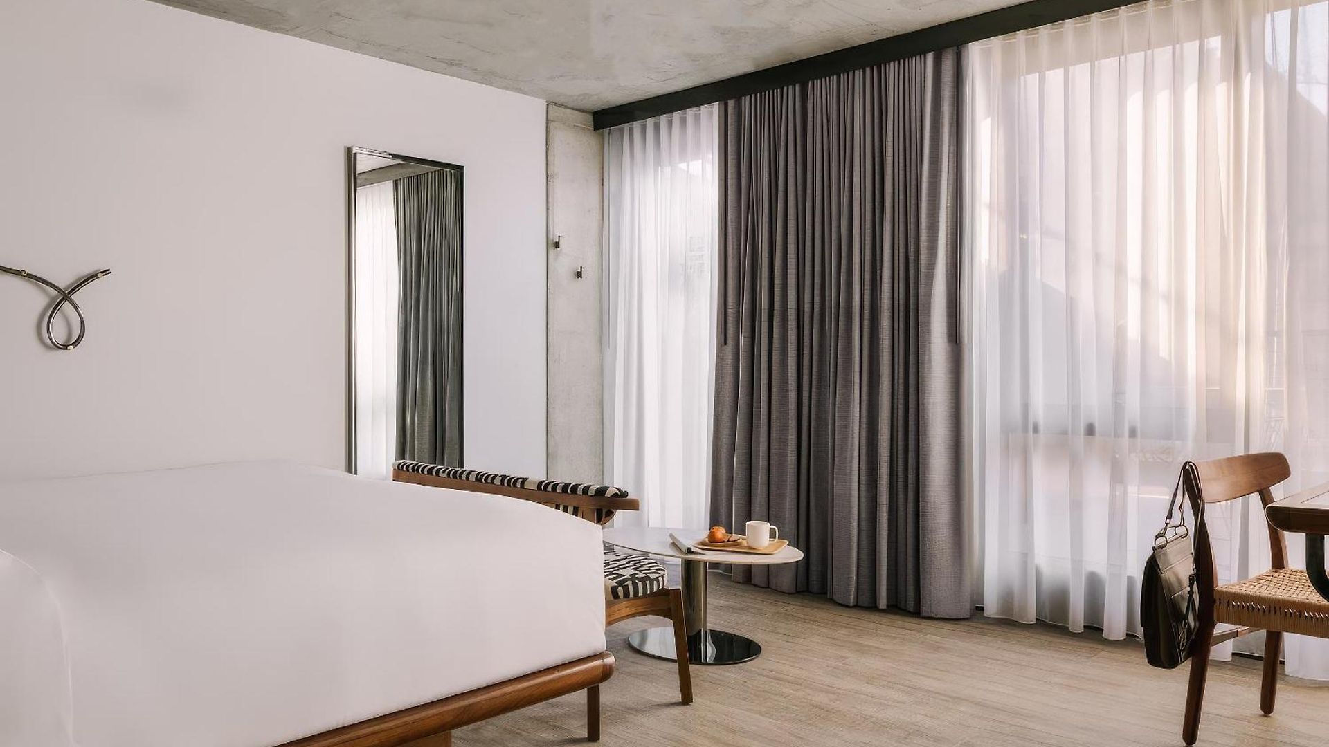 Merchant Les Hotel