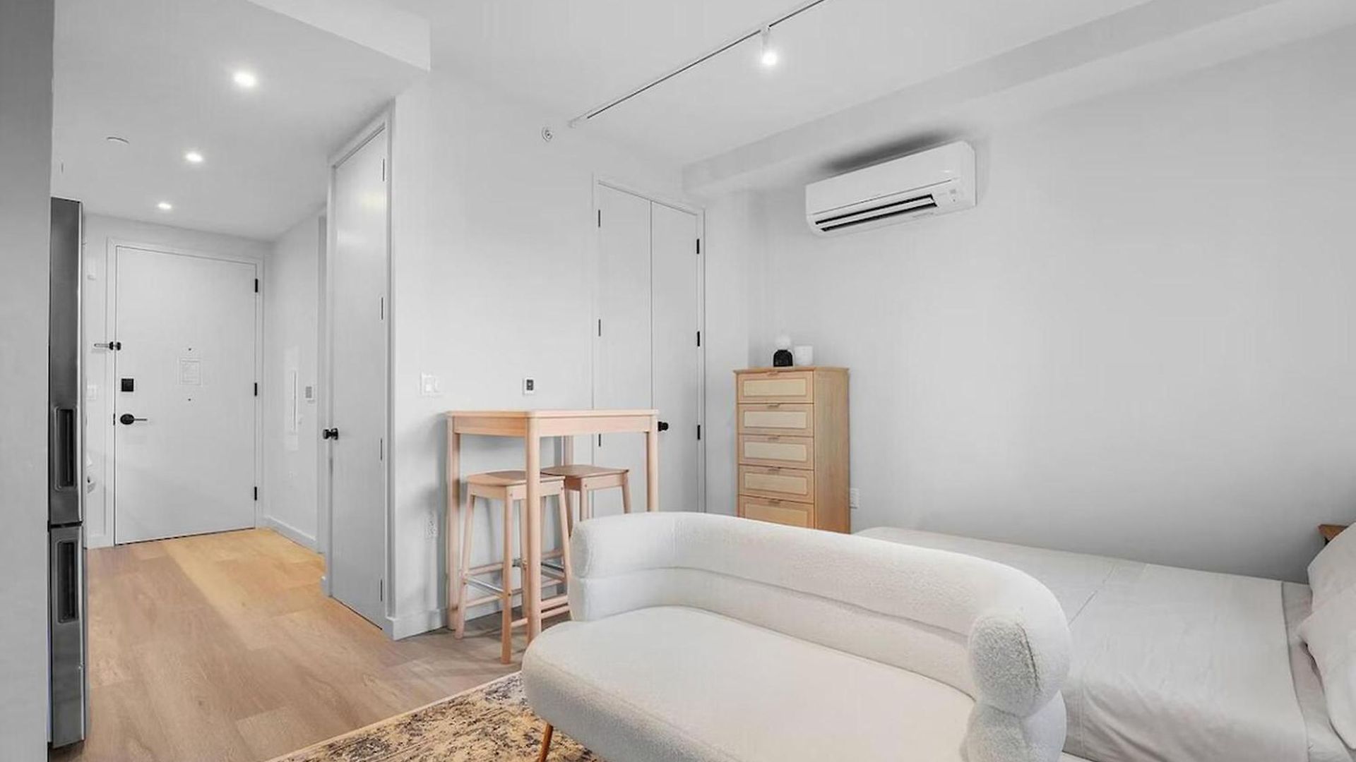 Stylish Brooklyn Retreat - Steps To G Train Hotel 5*