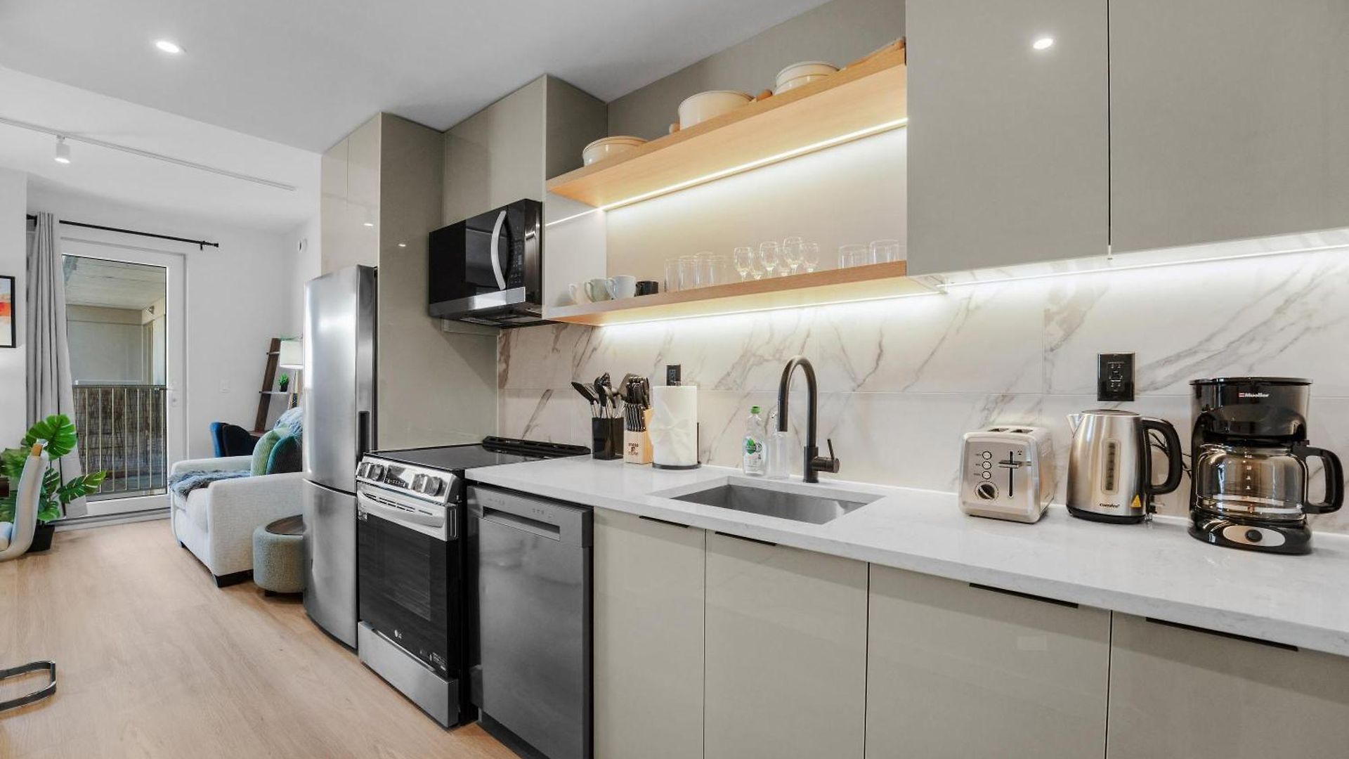 Stylish Brooklyn Retreat - Steps To G Train Hotel New York