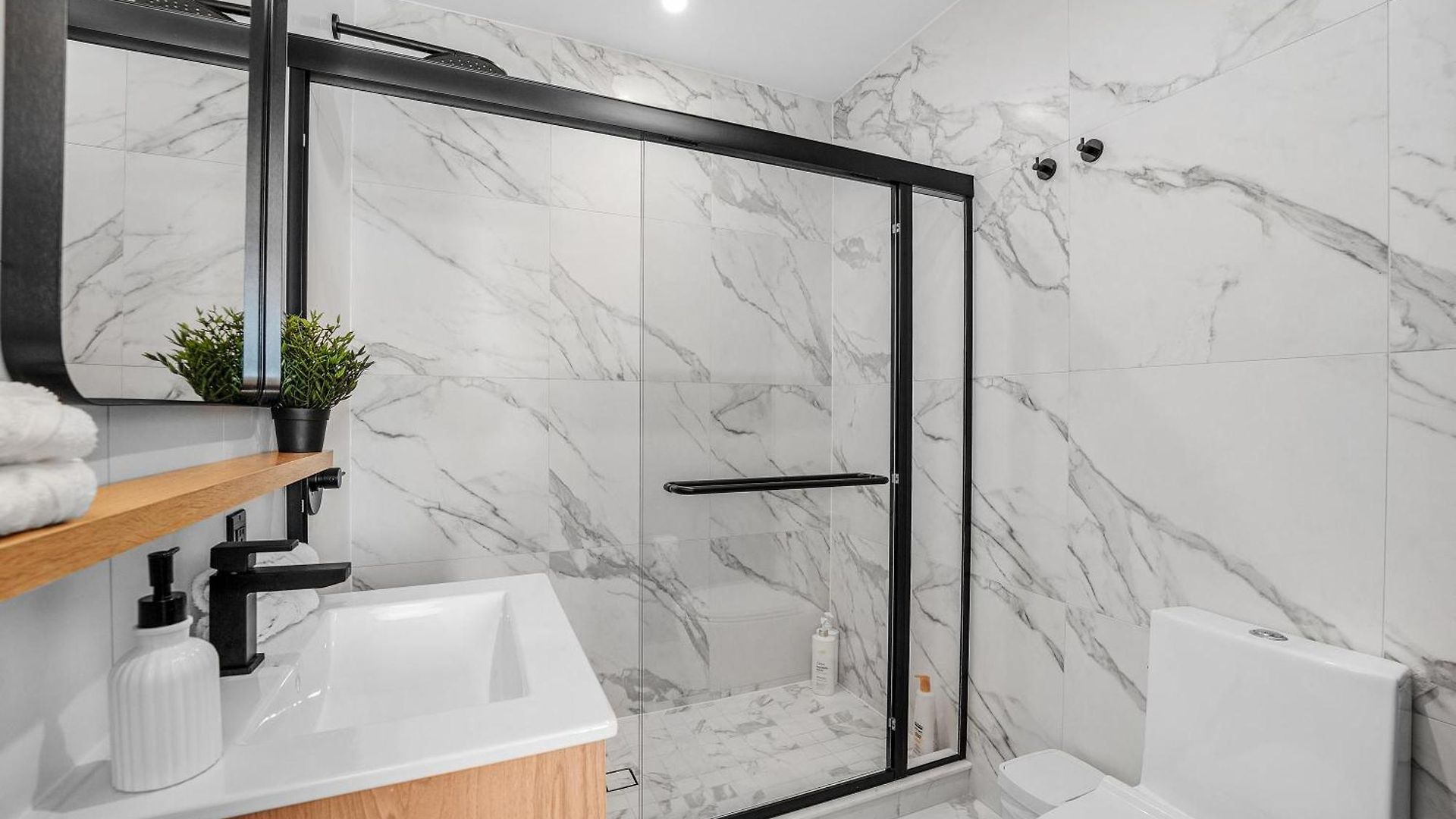 Stylish Brooklyn Retreat - Steps To G Train 5*