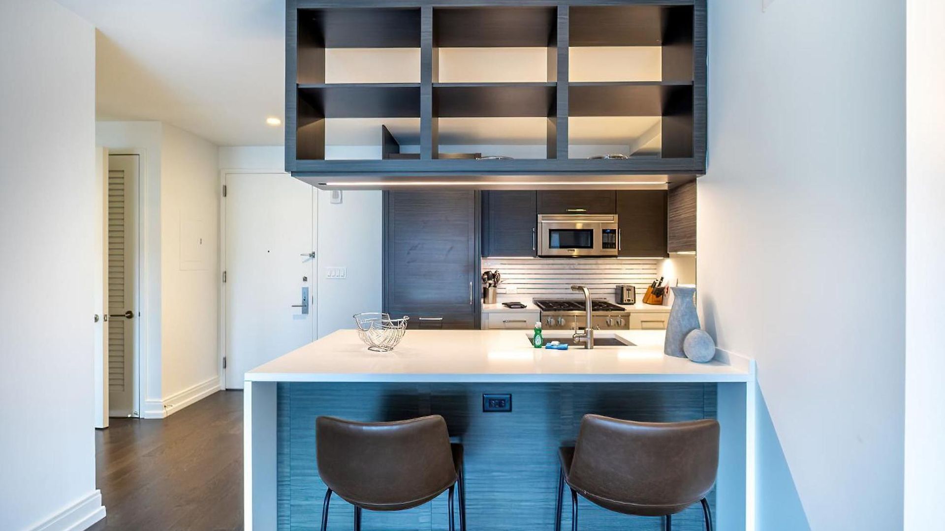 Apartment Luxury With Gym & Pool *