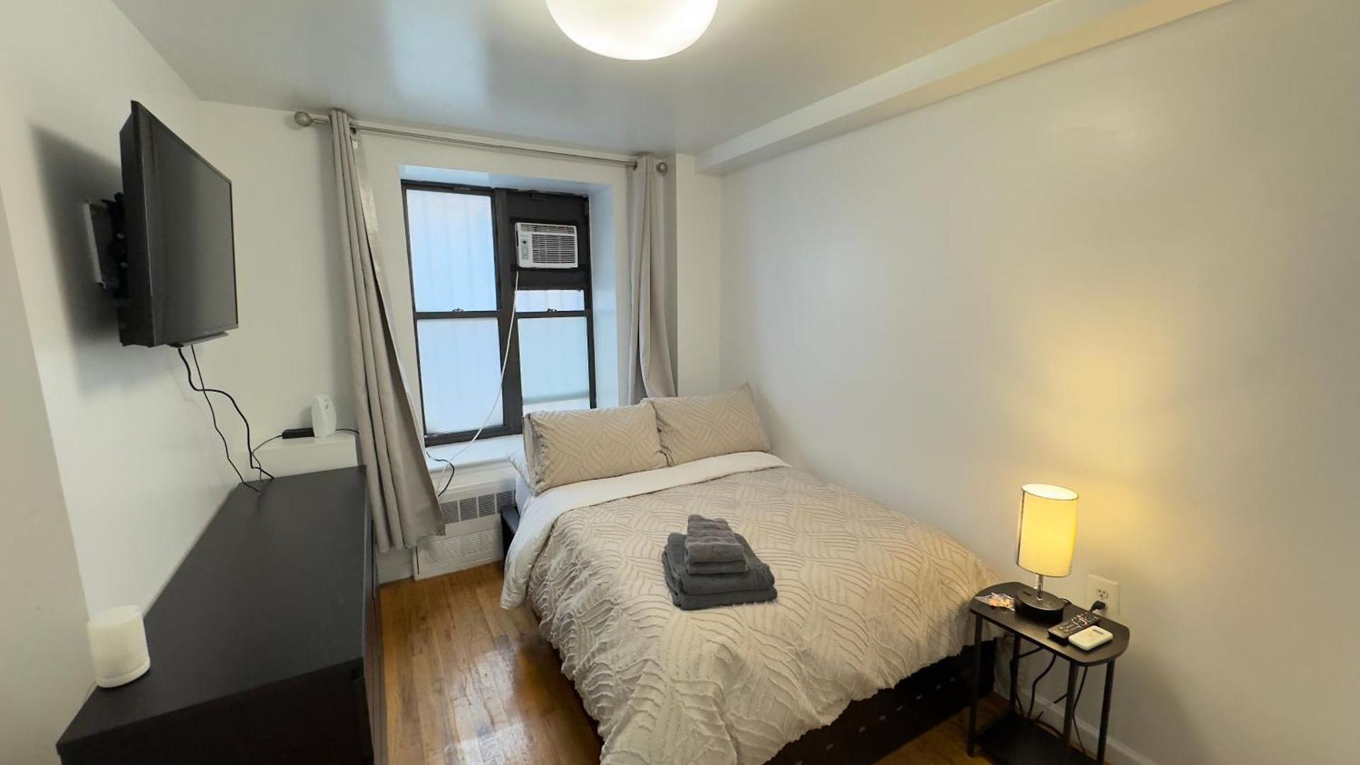 Charming 2br In Harlem, Steps From Park! New York