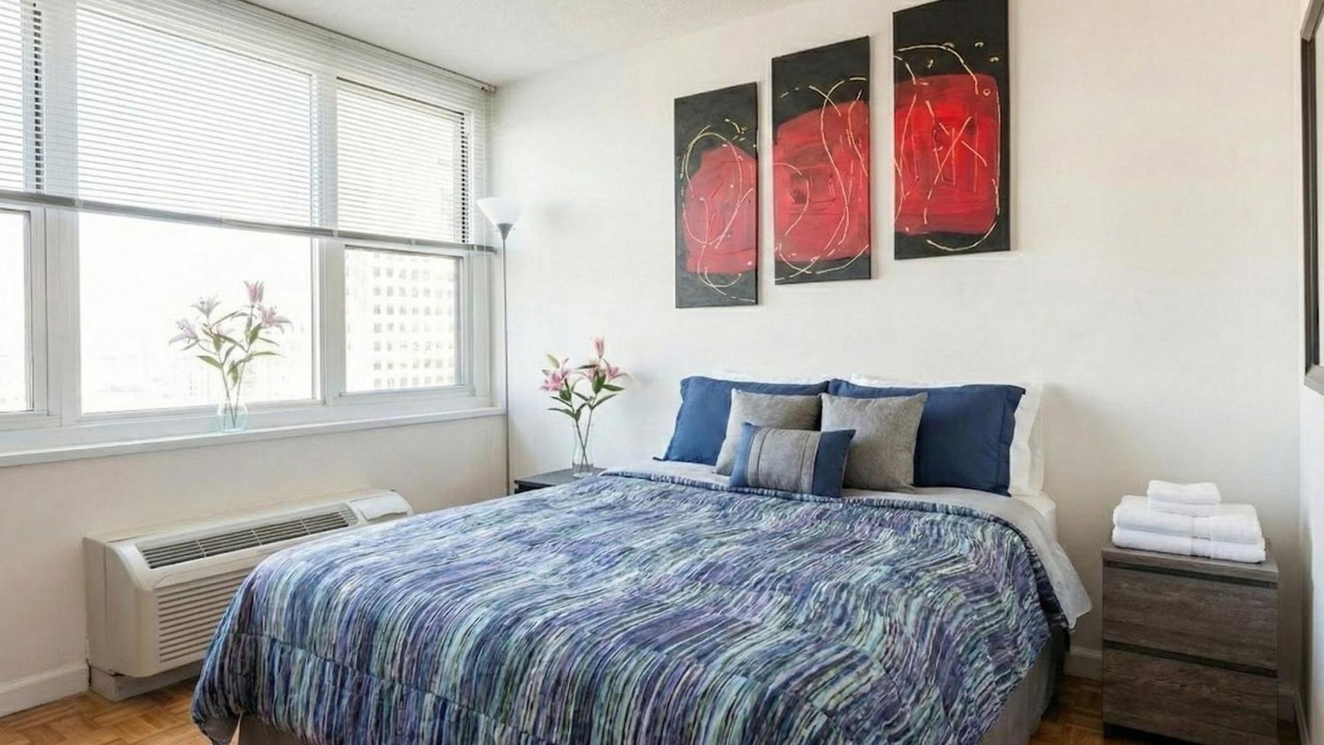 Skyline With Hudson Views Modern Battery Park Apartment