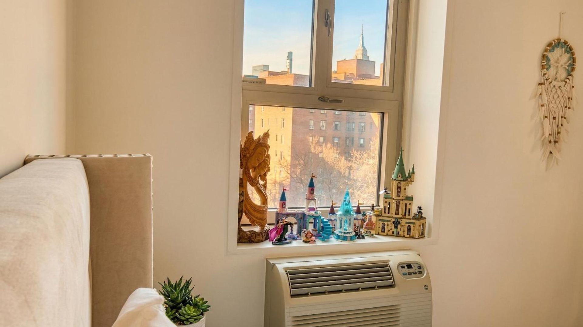 Spacious Luxury 1br With Empire State Building Views