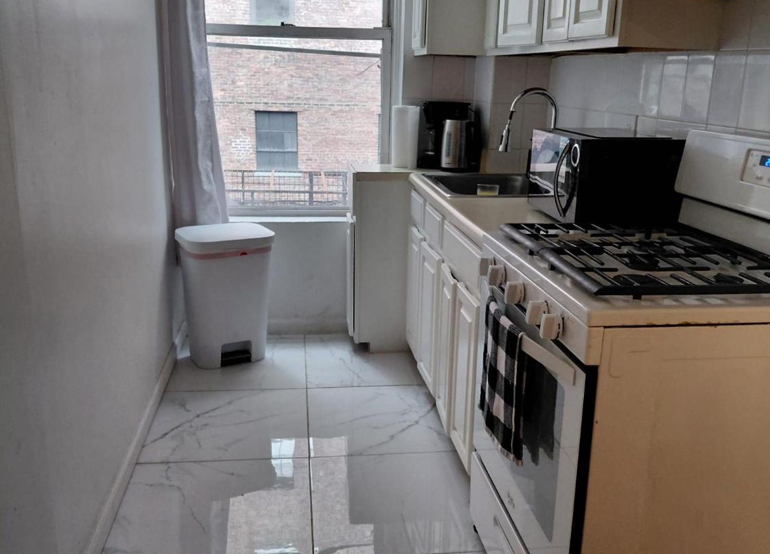 Cozy, 3-bedroom In Midtown, Nyc * New York