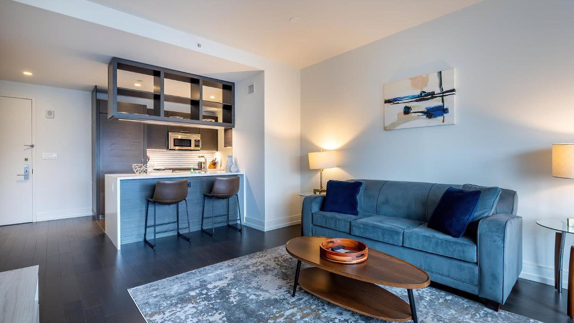 Luxury With Gym & Pool Apartment