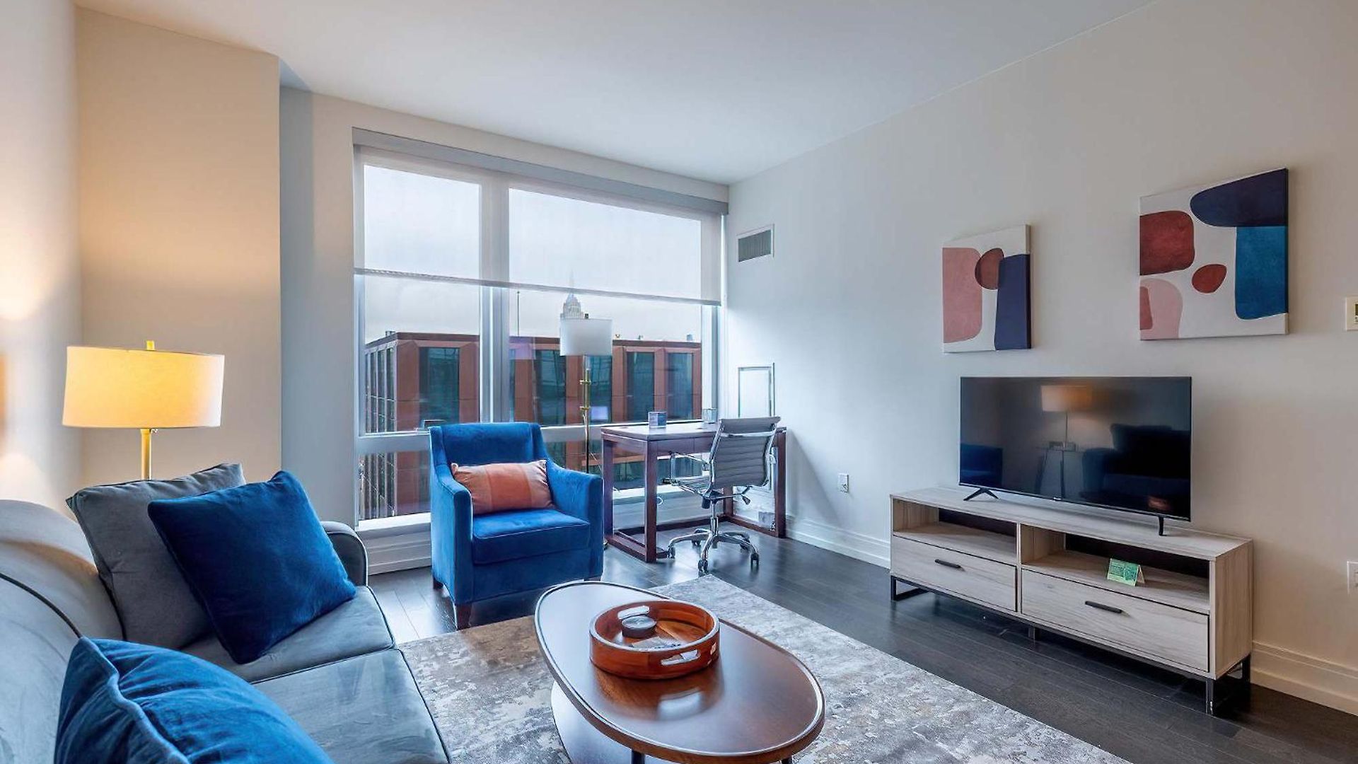 Luxury With Gym & Pool Apartment *