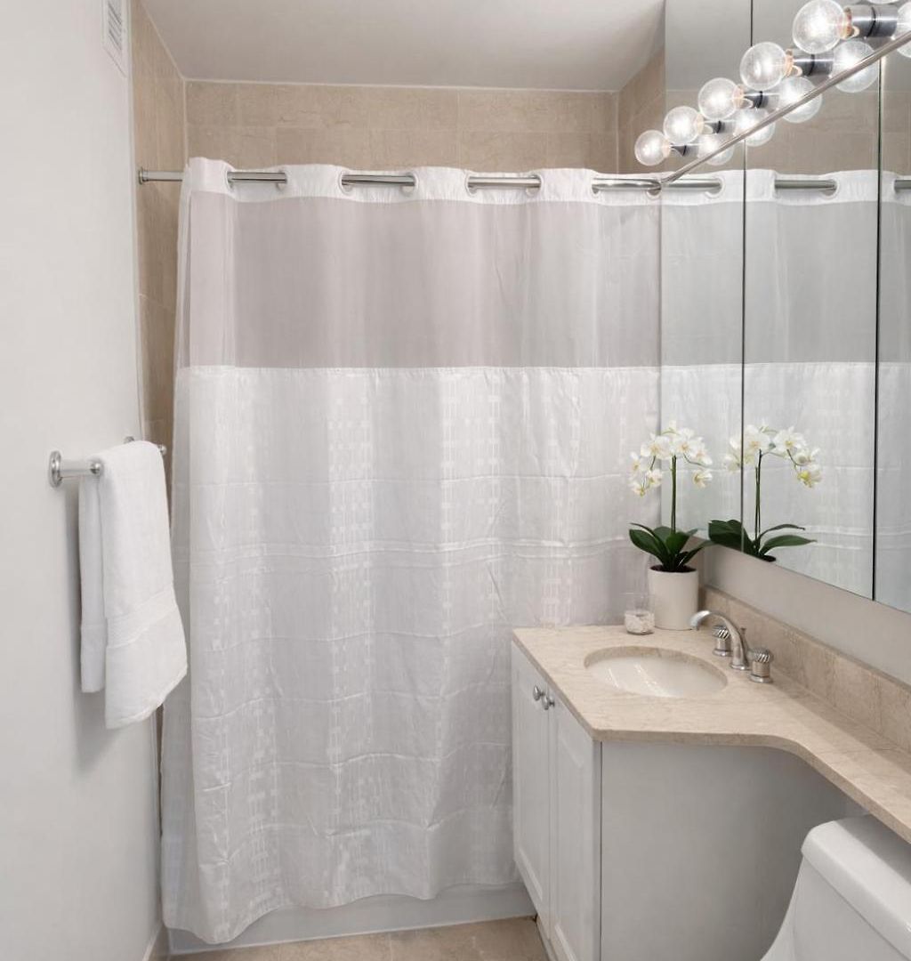 Nyc Midtown Blocks Away From Times Square Apartment