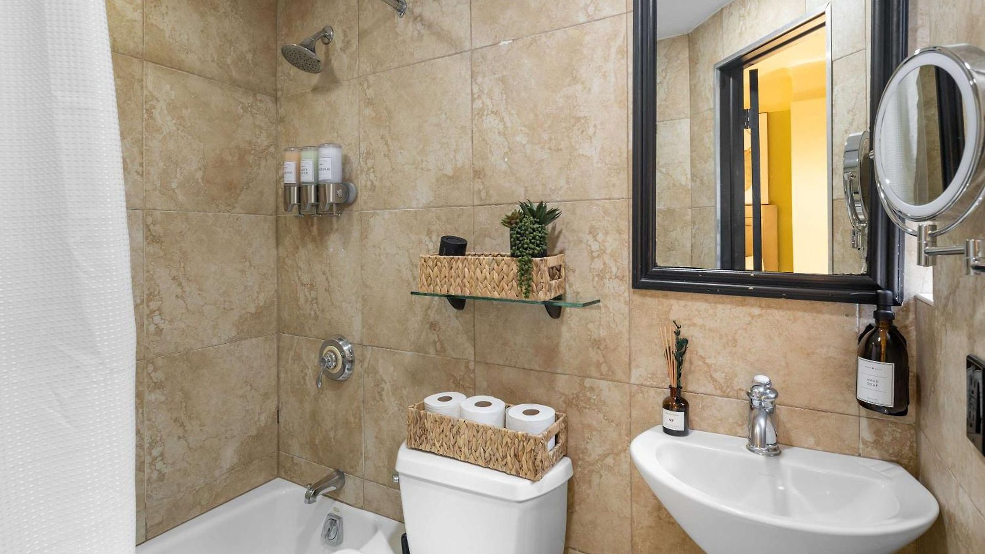 Centrally Located In Nyc Walk To Time Square Apartment