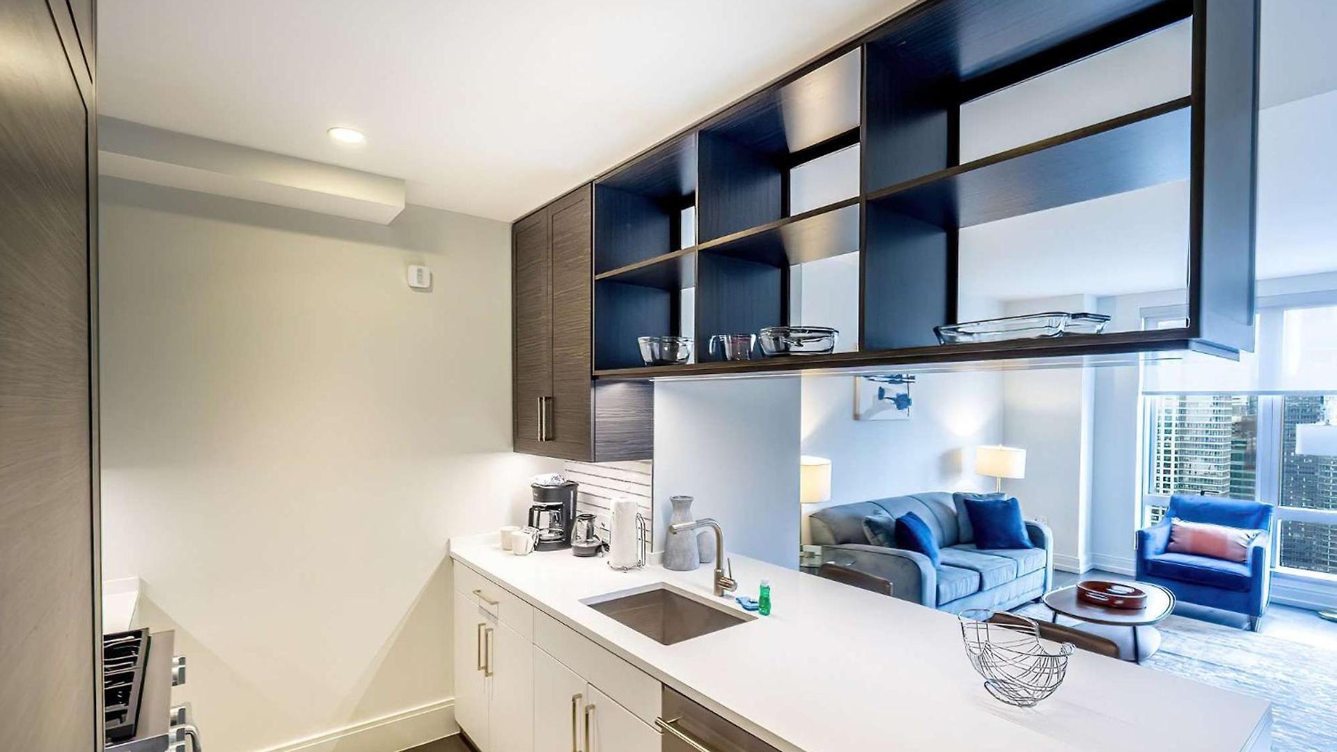 Apartment Luxury With Gym & Pool *