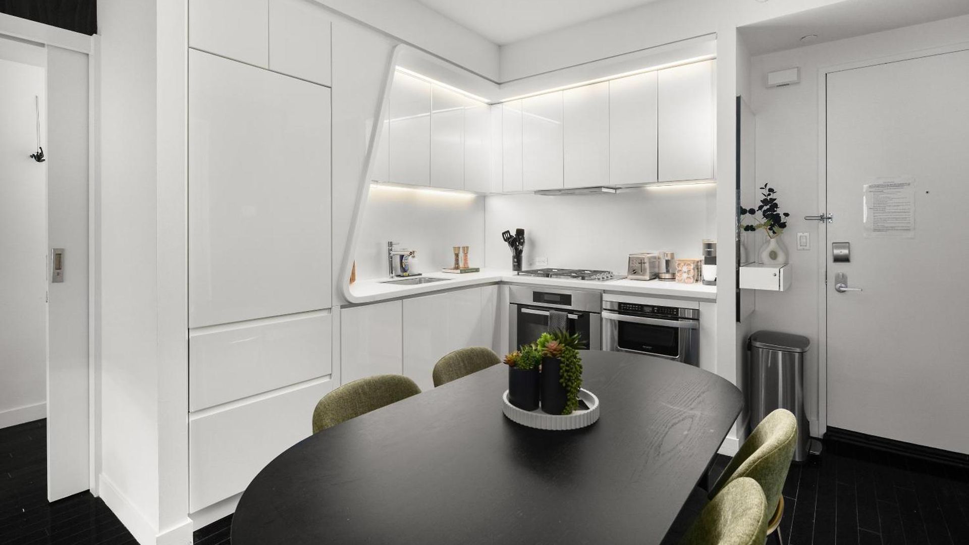 Apartment Premium Lux-penthouse In Financial District