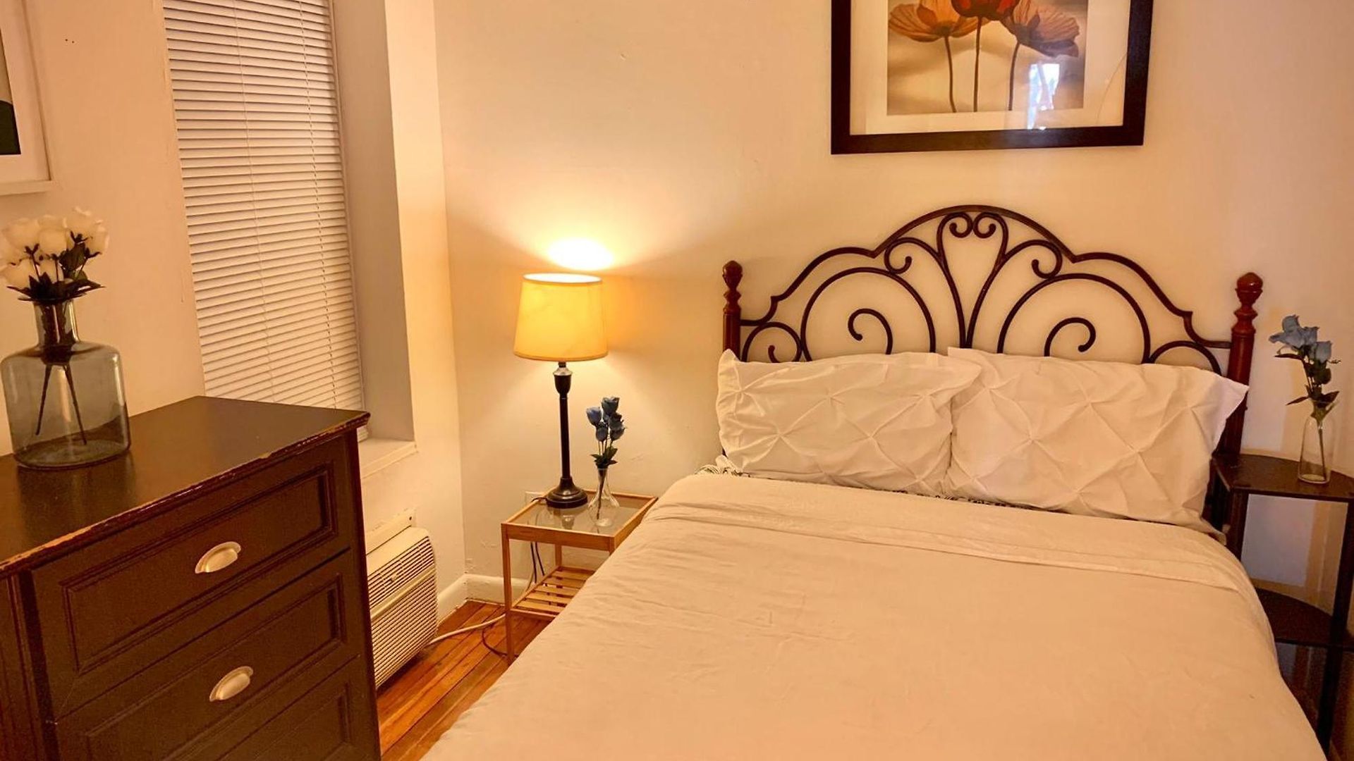 Prime Location 2 Bedrooms Upper East Side Apartment *