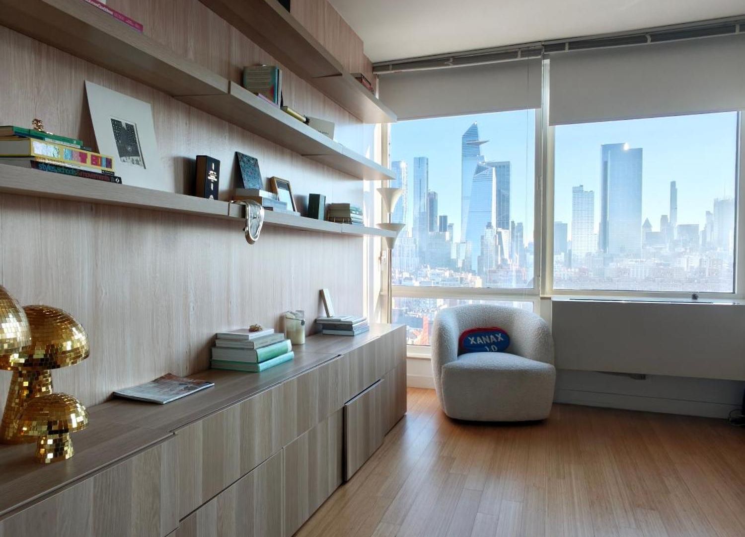 Casae Sky25 Chelsea *