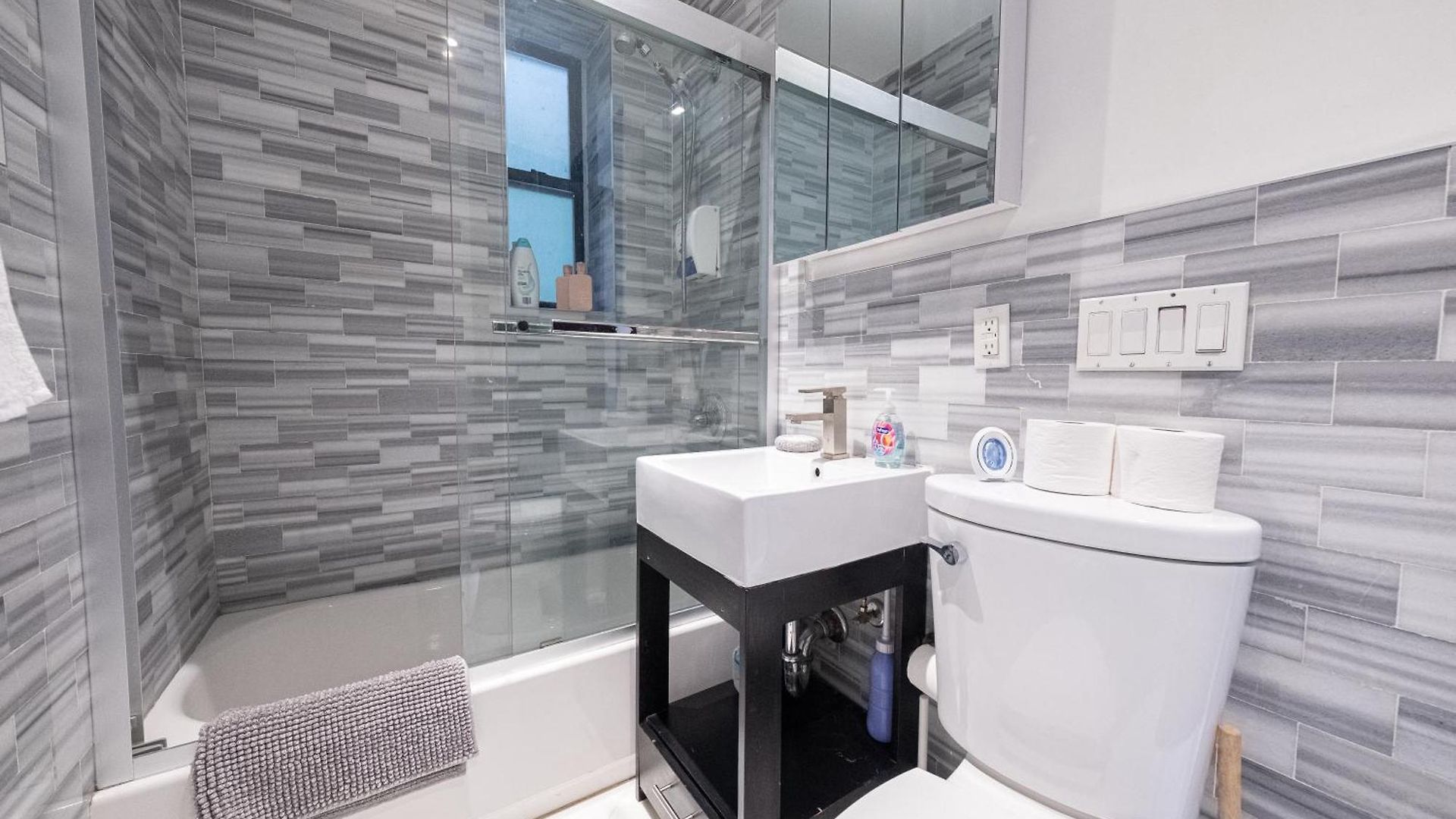 Apartment Comfy 2 Bedroom On Park West