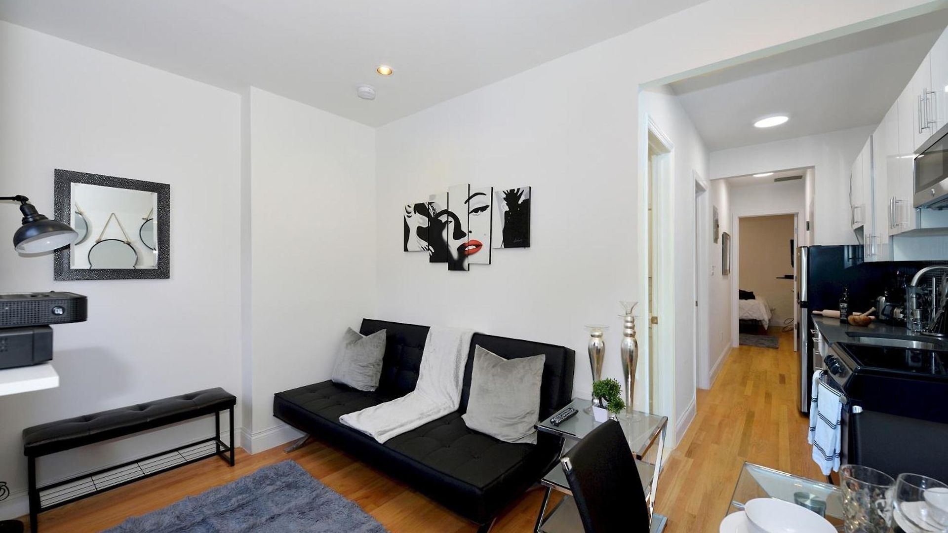 Cityscape 2 Bedroom Unit Prime Location Apartment New York