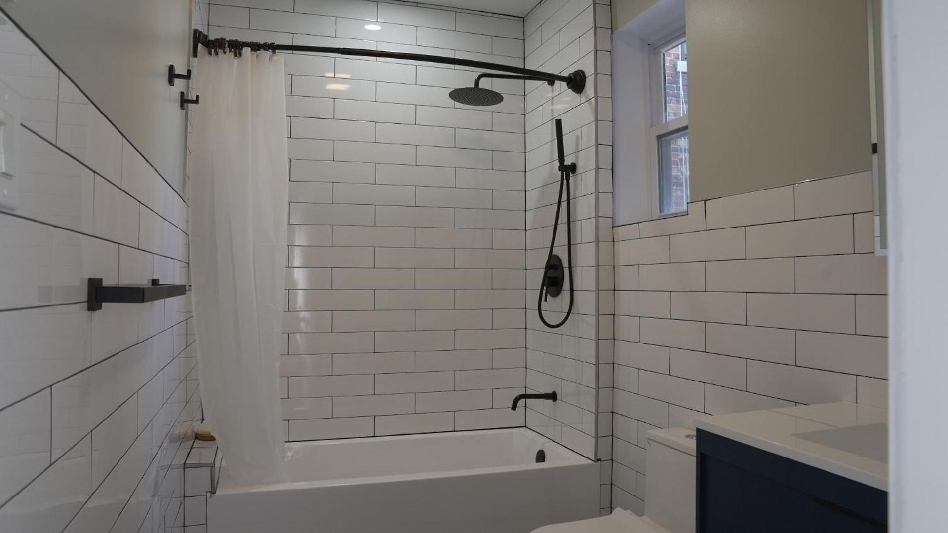 The Heights Haven, Spacious 6 Bedrooms Townhouse With Patio *
