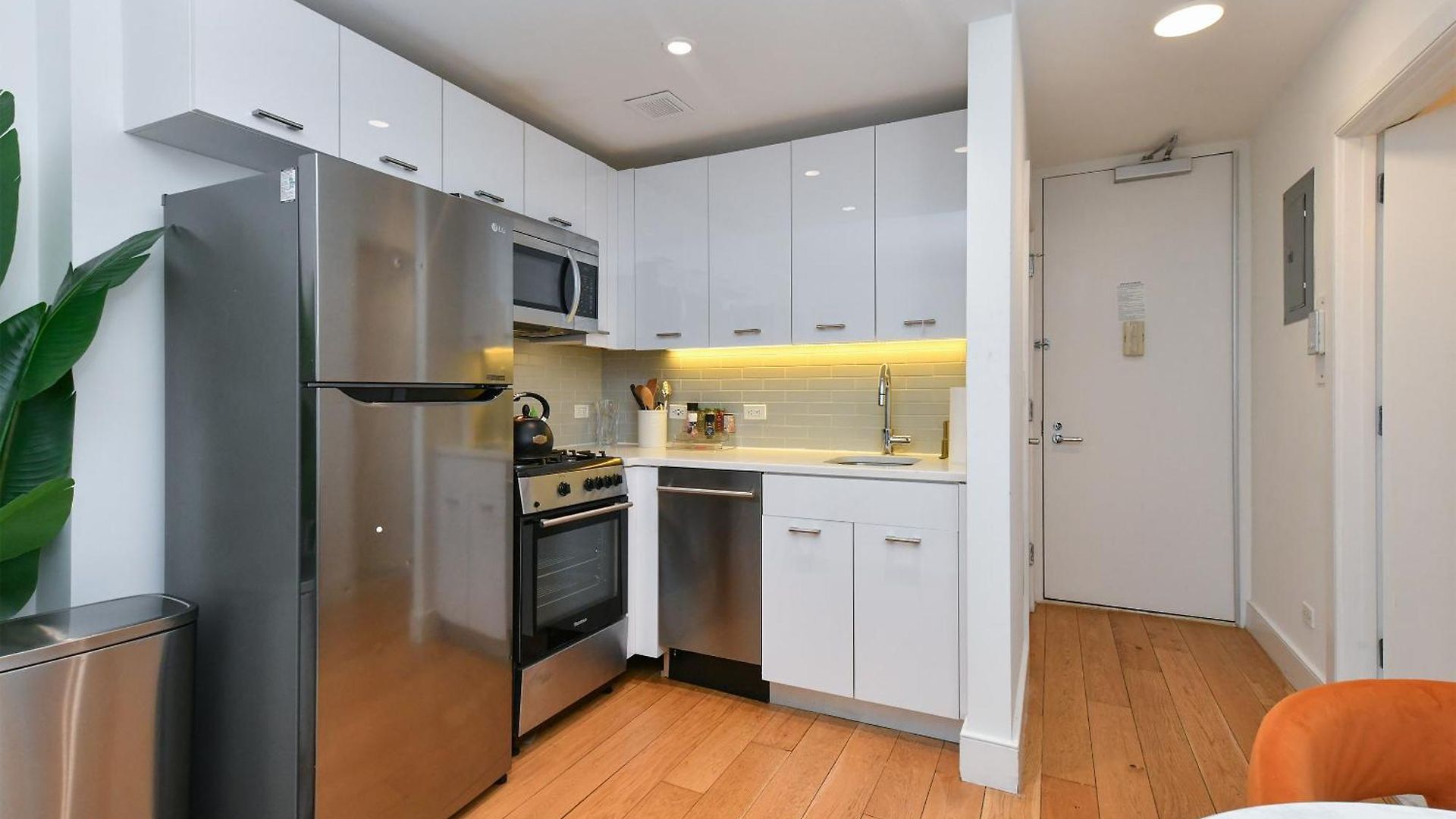 Chic 1 Bedroom In Midtown Manhattan Apartment New York