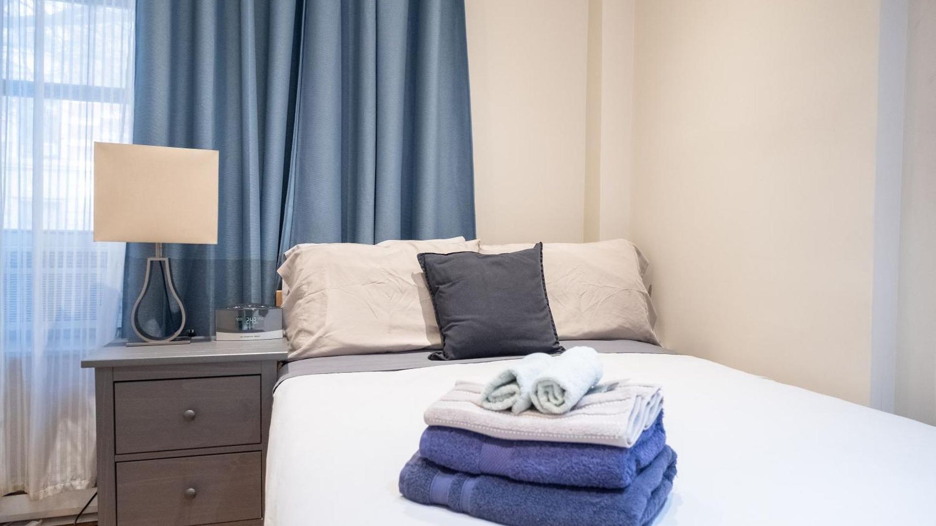 Comfy 2 Bedroom On Park West Apartment New York