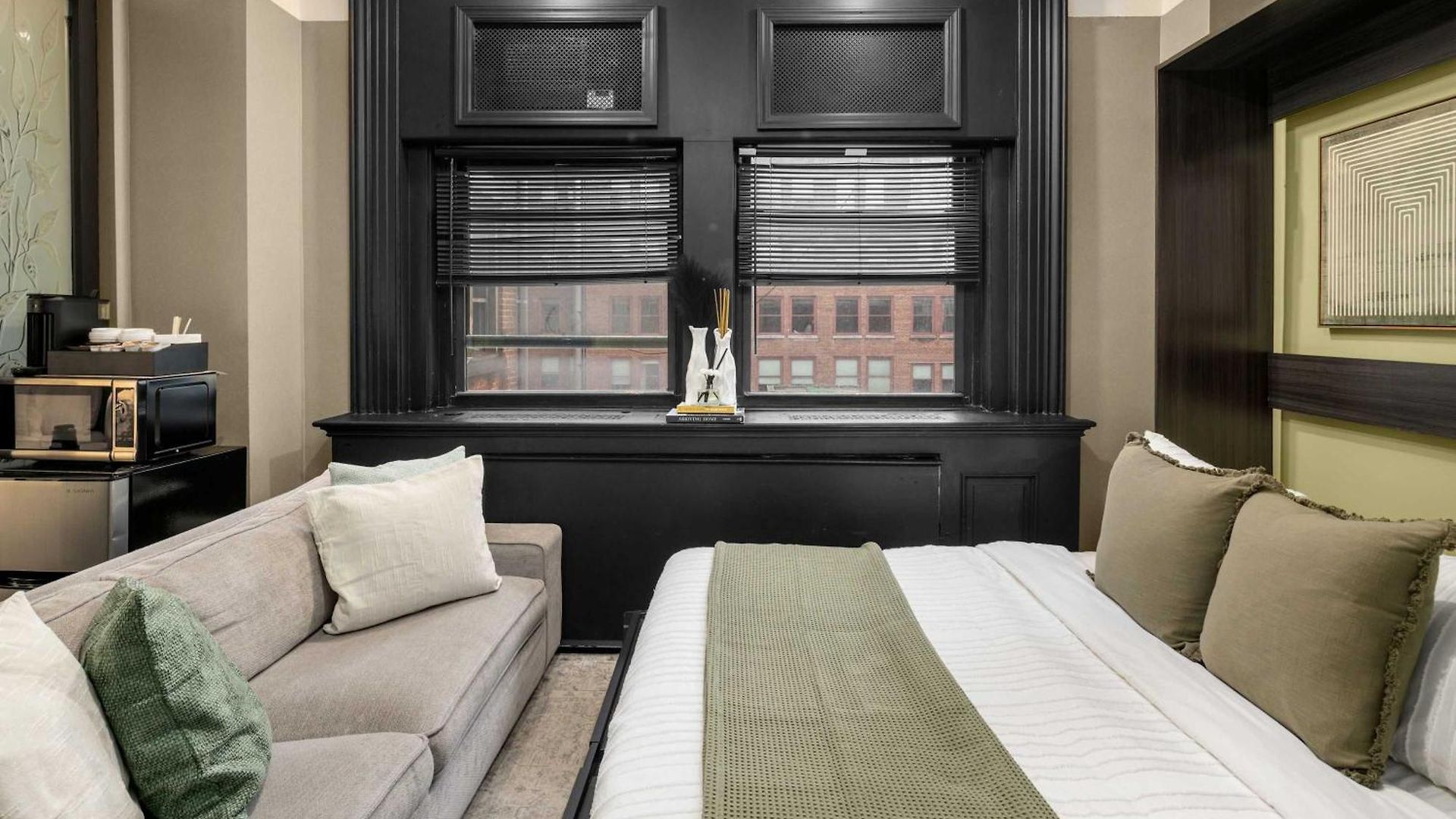 Apartment Centrally Located In Nyc Walk To Time Square *
