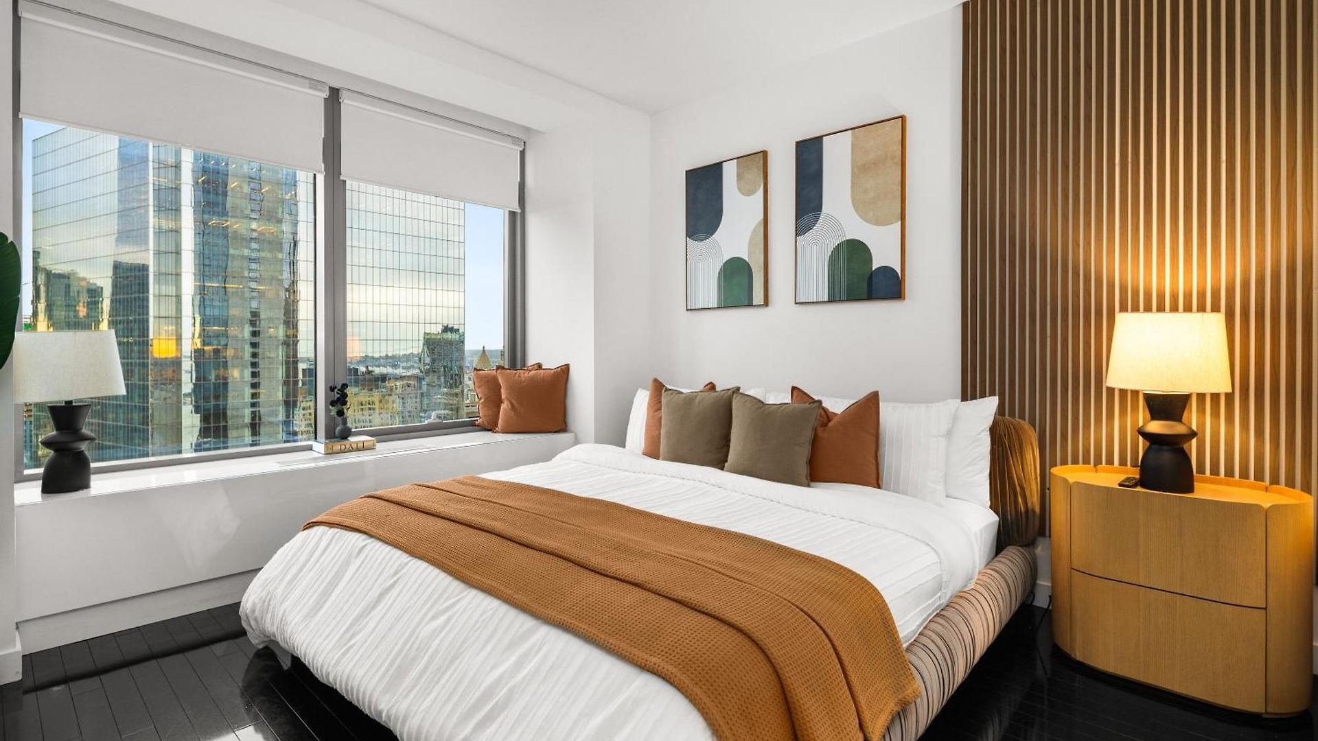 Premium Lux-penthouse In Financial District Apartment
