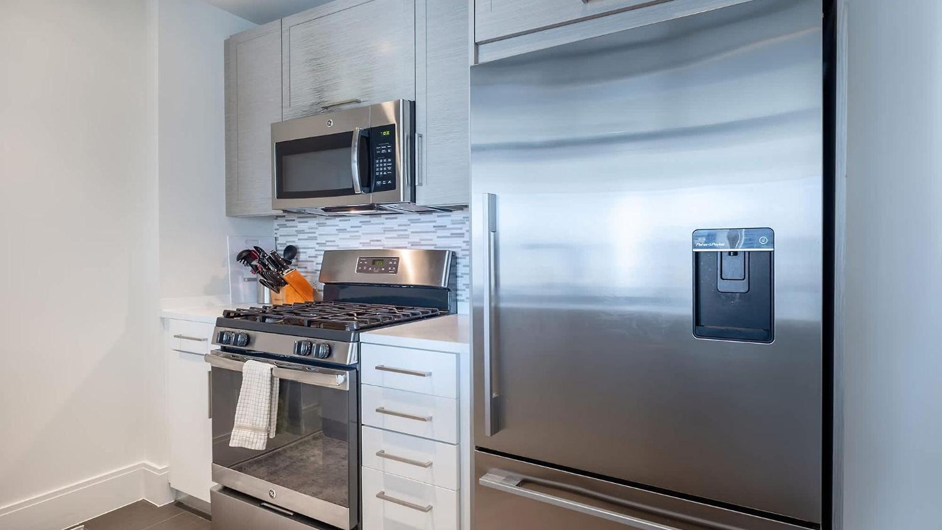 Spacious Luxury With Wash And Dryer Apartment New York