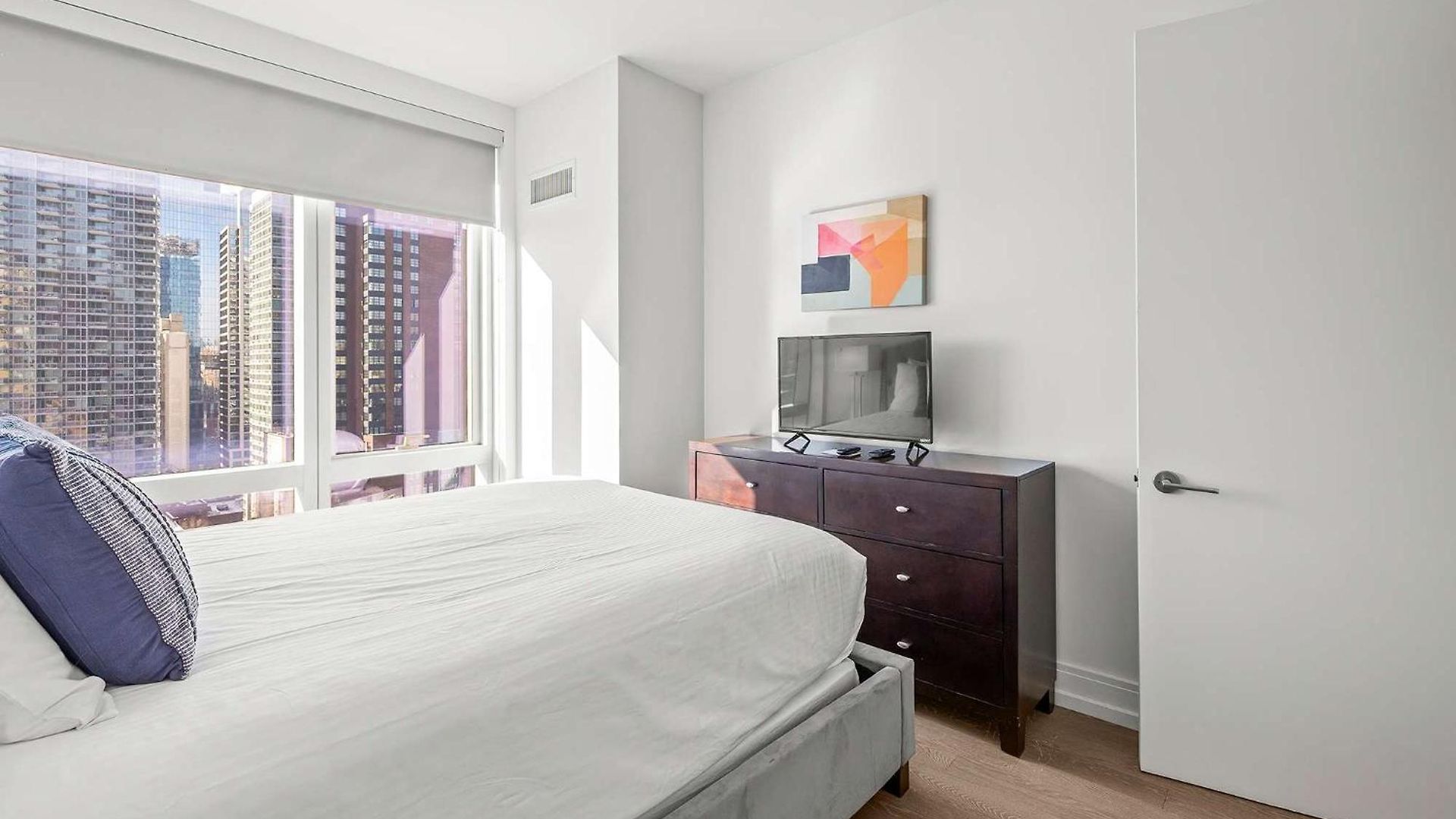 Spacious Luxury With Wash And Dryer New York