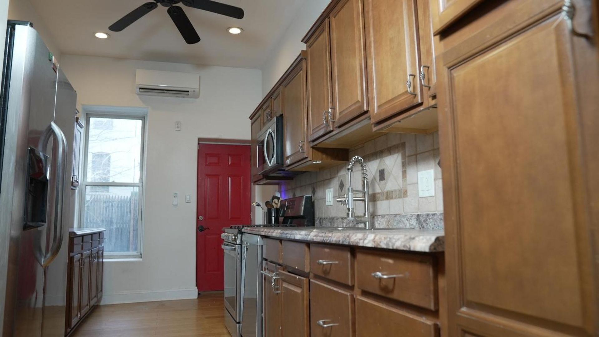 Apartment The Heights Haven, Spacious 6 Bedrooms Townhouse With Patio