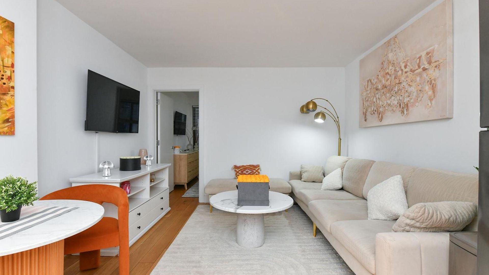 Chic 1 Bedroom In Midtown Manhattan Apartment