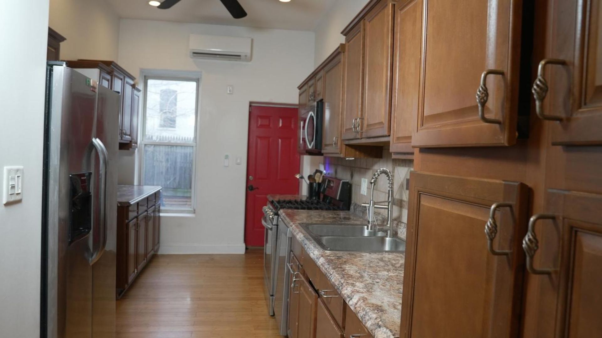 The Heights Haven, Spacious 6 Bedrooms Townhouse With Patio * New York