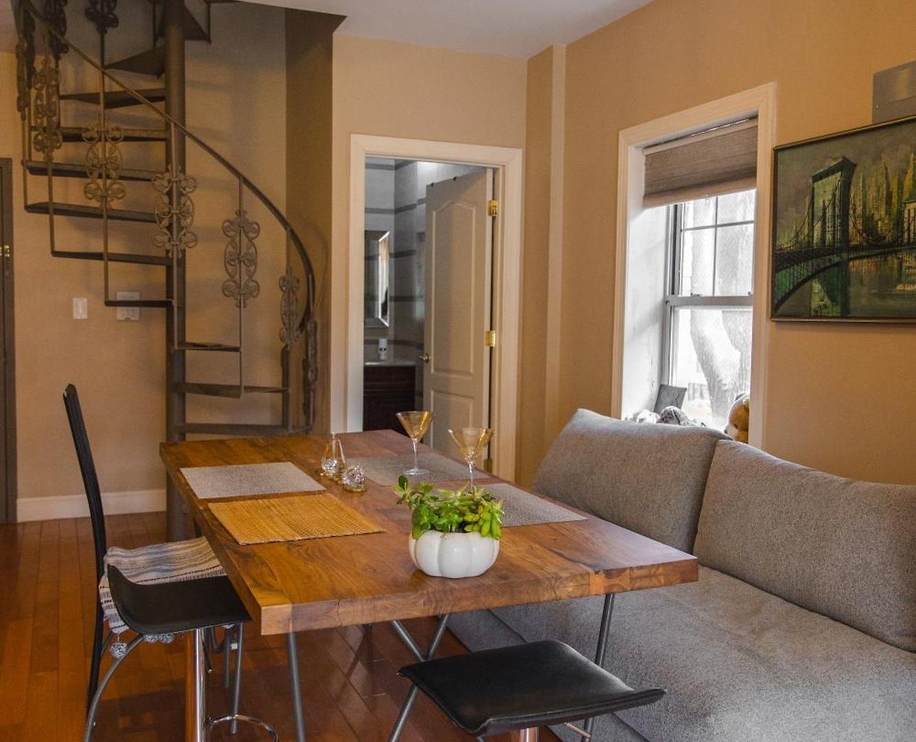 Bright & Stylish Manhattan