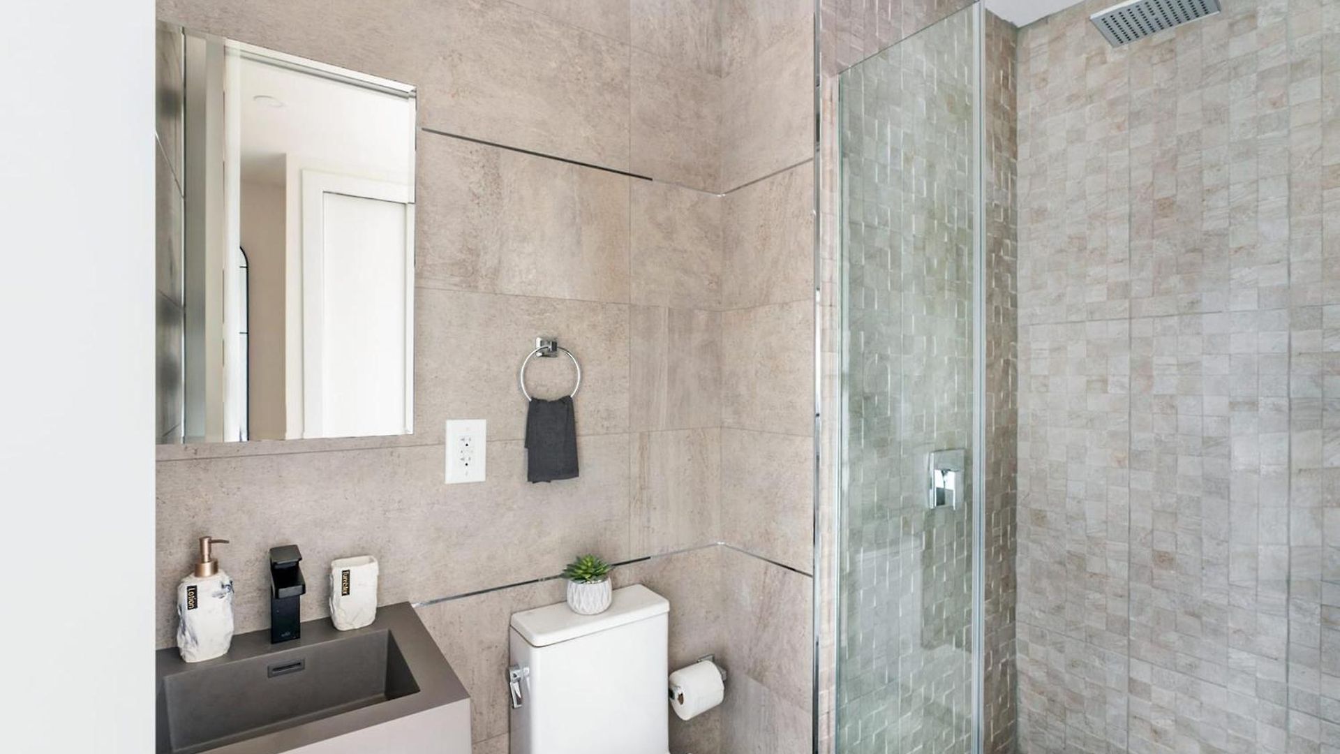 48-4fe 2br Prime Midtown West * New York