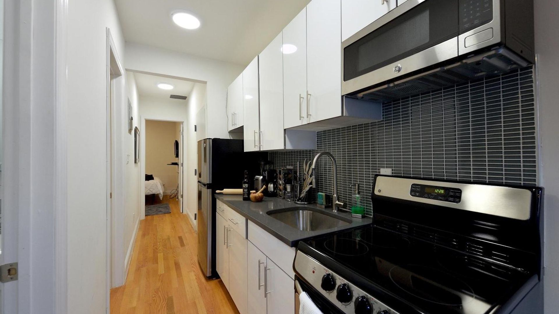 Cityscape 2 Bedroom Unit Prime Location New York