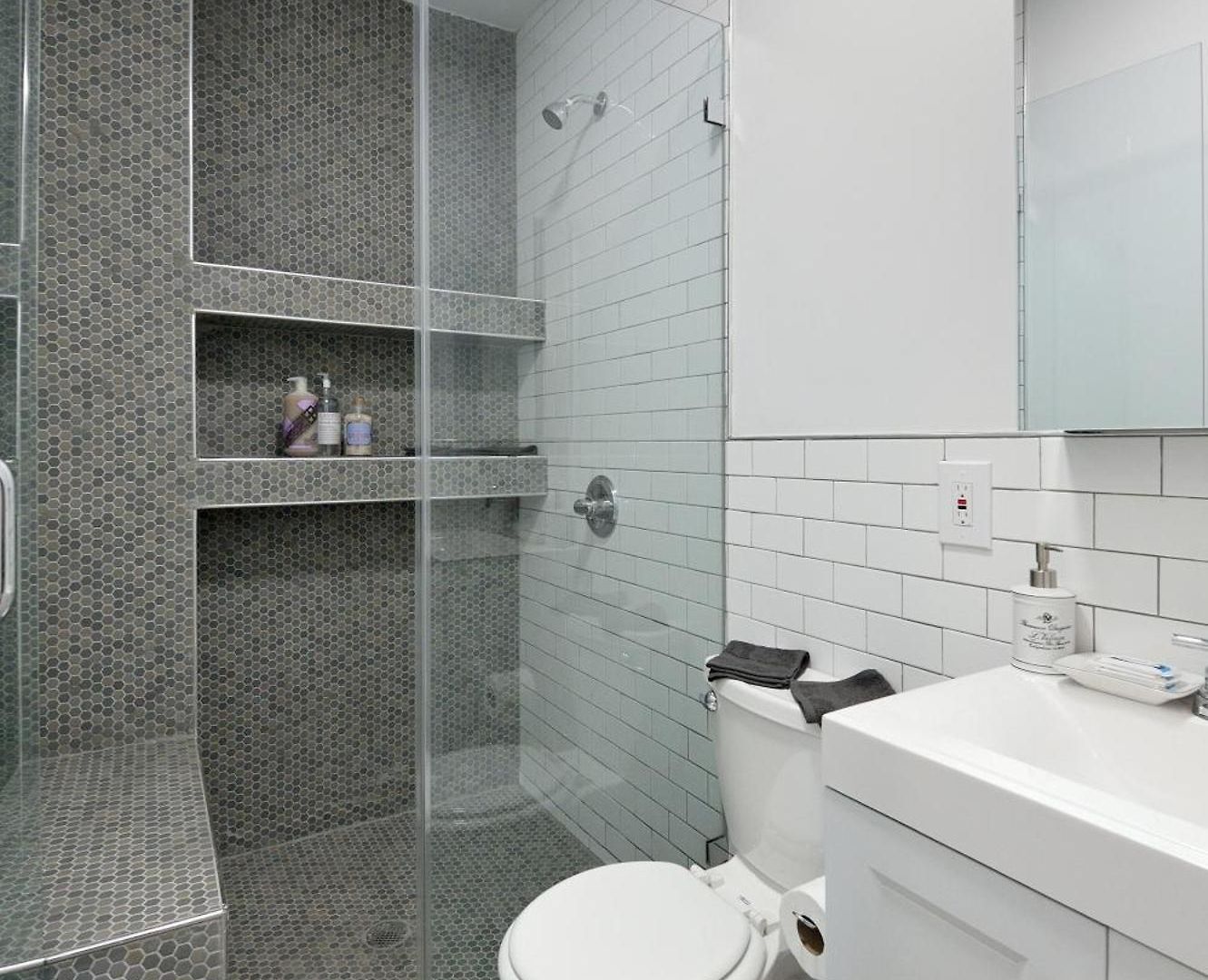 Cityscape 2 Bedroom Unit Prime Location * New York