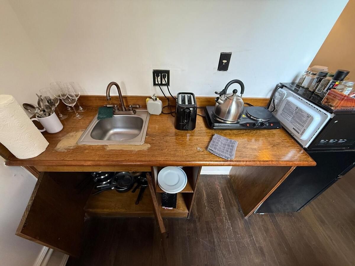 The Lexington Apartment